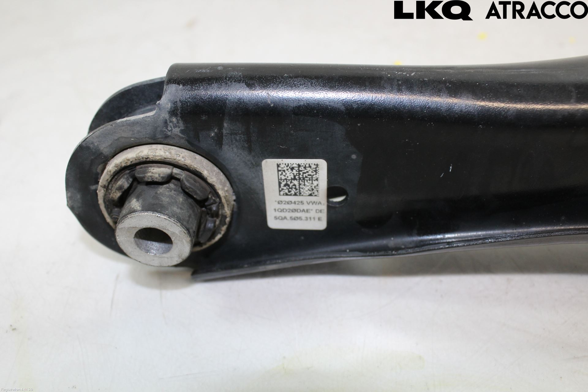 Volkswagen VW TOURAN 16- Bärarm Bak Höger