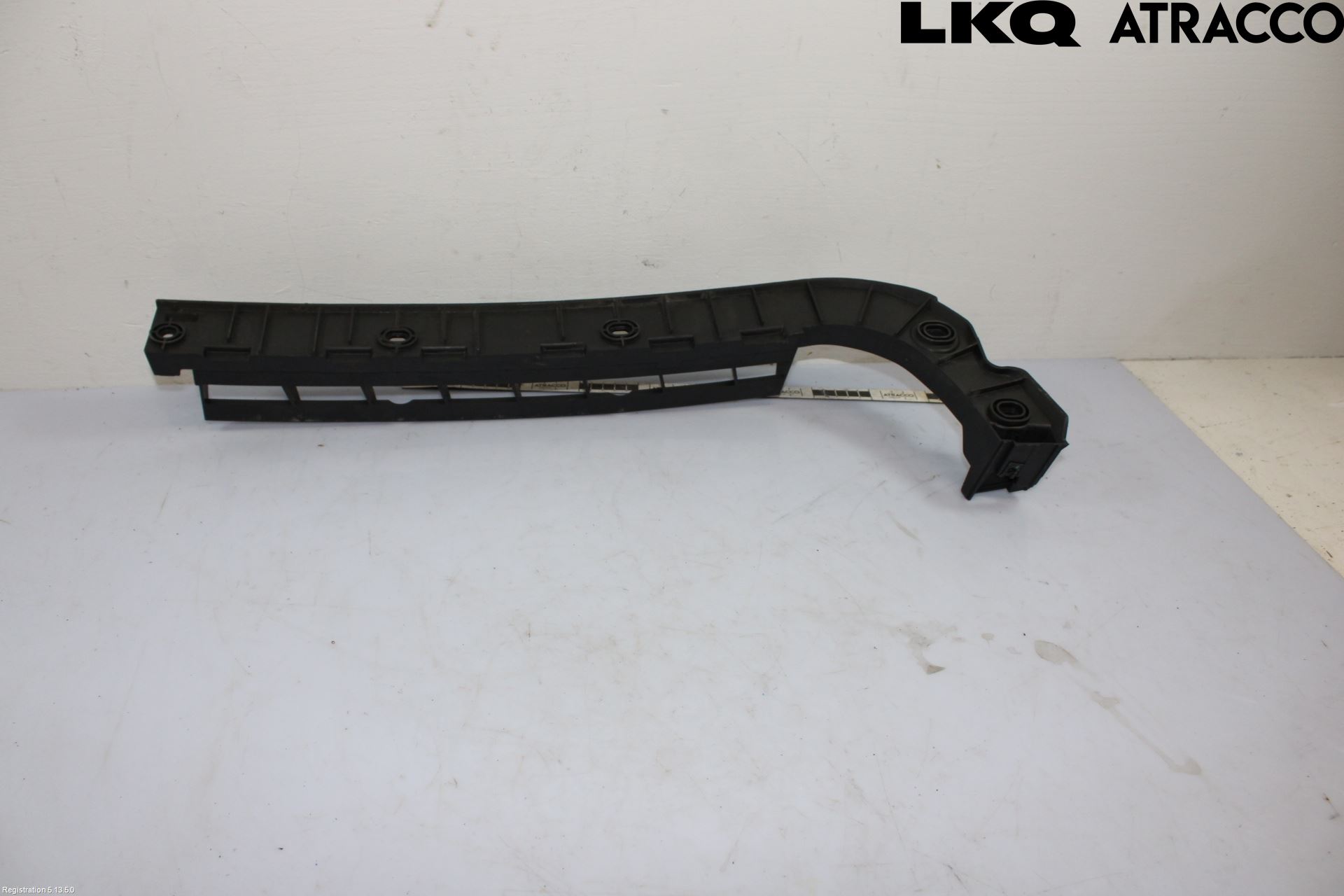 Skoda SUPERB 09-15 Stötfångarfäste Bak Hö