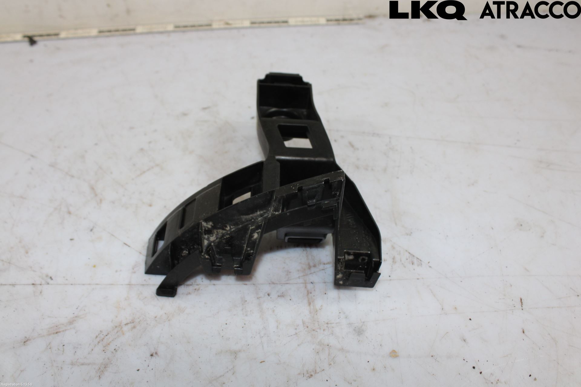 Volkswagen VW GOLF / E-GOLF VII 13-20 Stötfångarfäste Bak Hö