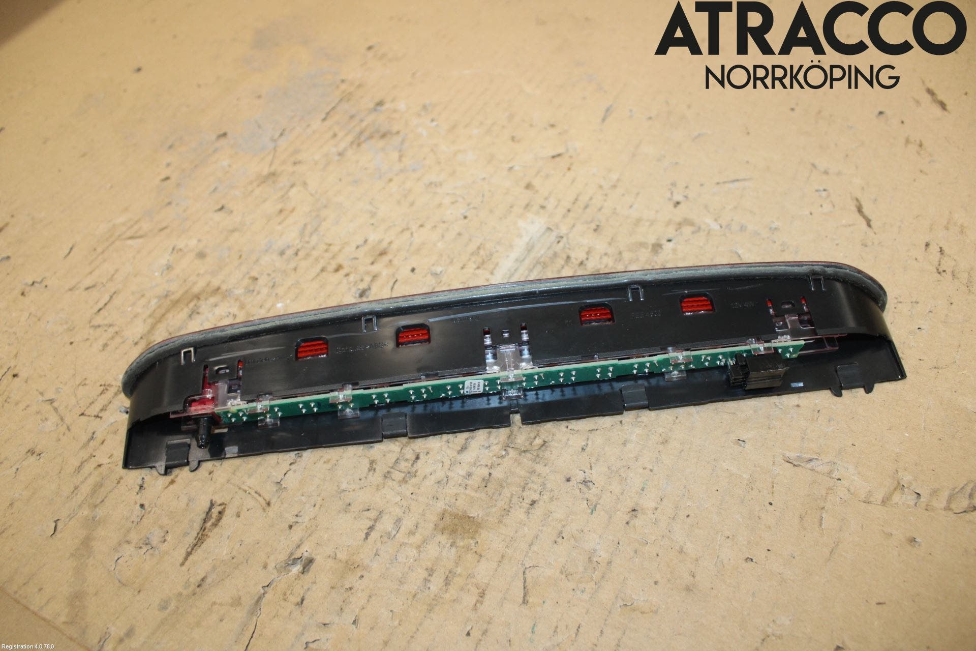 Volkswagen VW TIGUAN 16-24 Bromsljus Bakruta