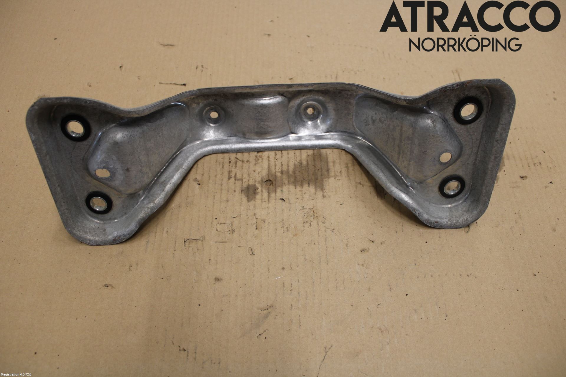 Volvo XC70 14-16 Mellanaxel Balk