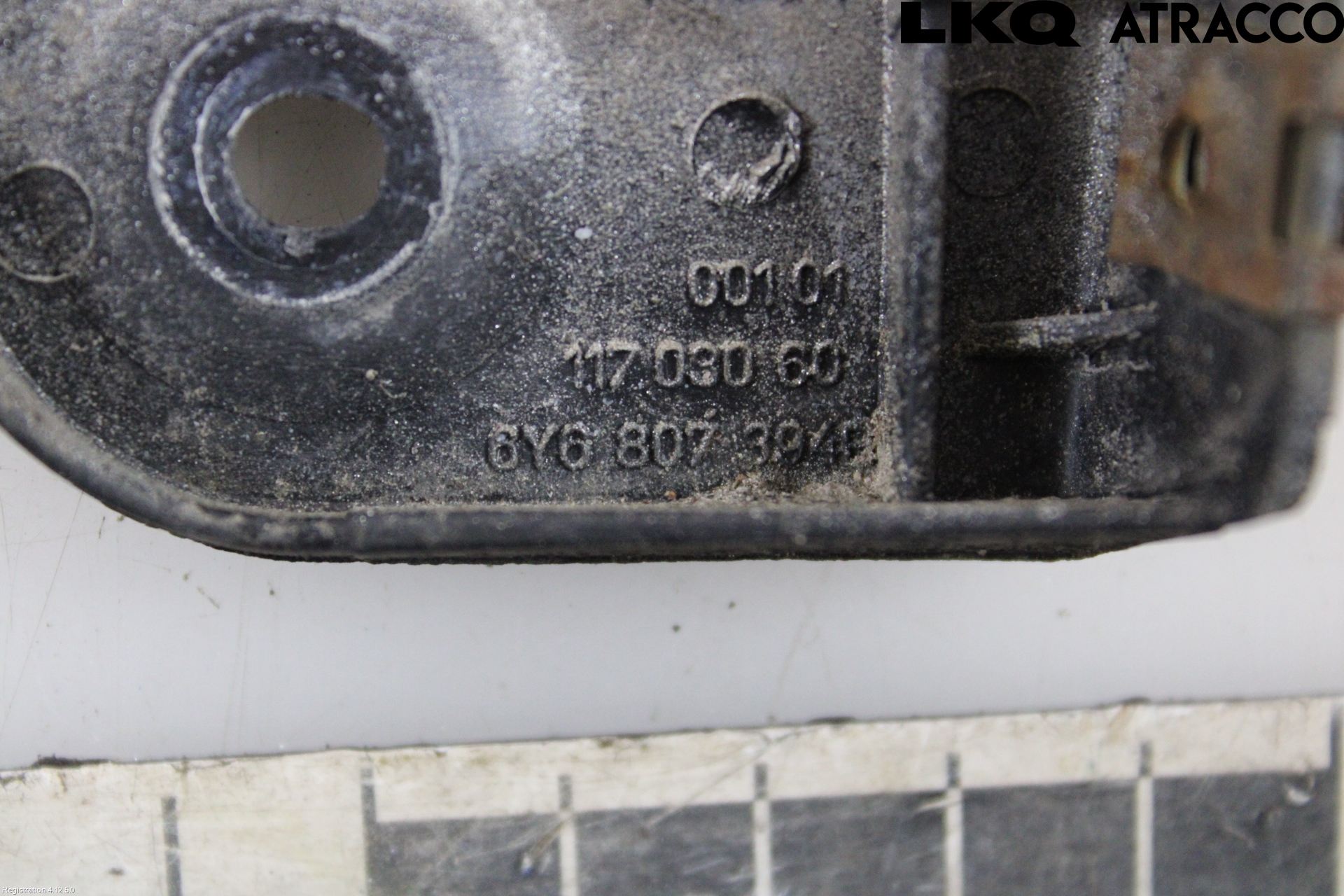 Skoda FABIA 99-07 Stötfångarfäste Bak Hö