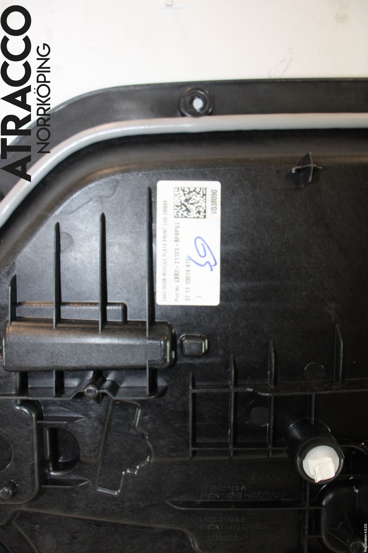 Landrover DEFENDER (L663) 20- Dörrklädsel Inlägg-List Vä