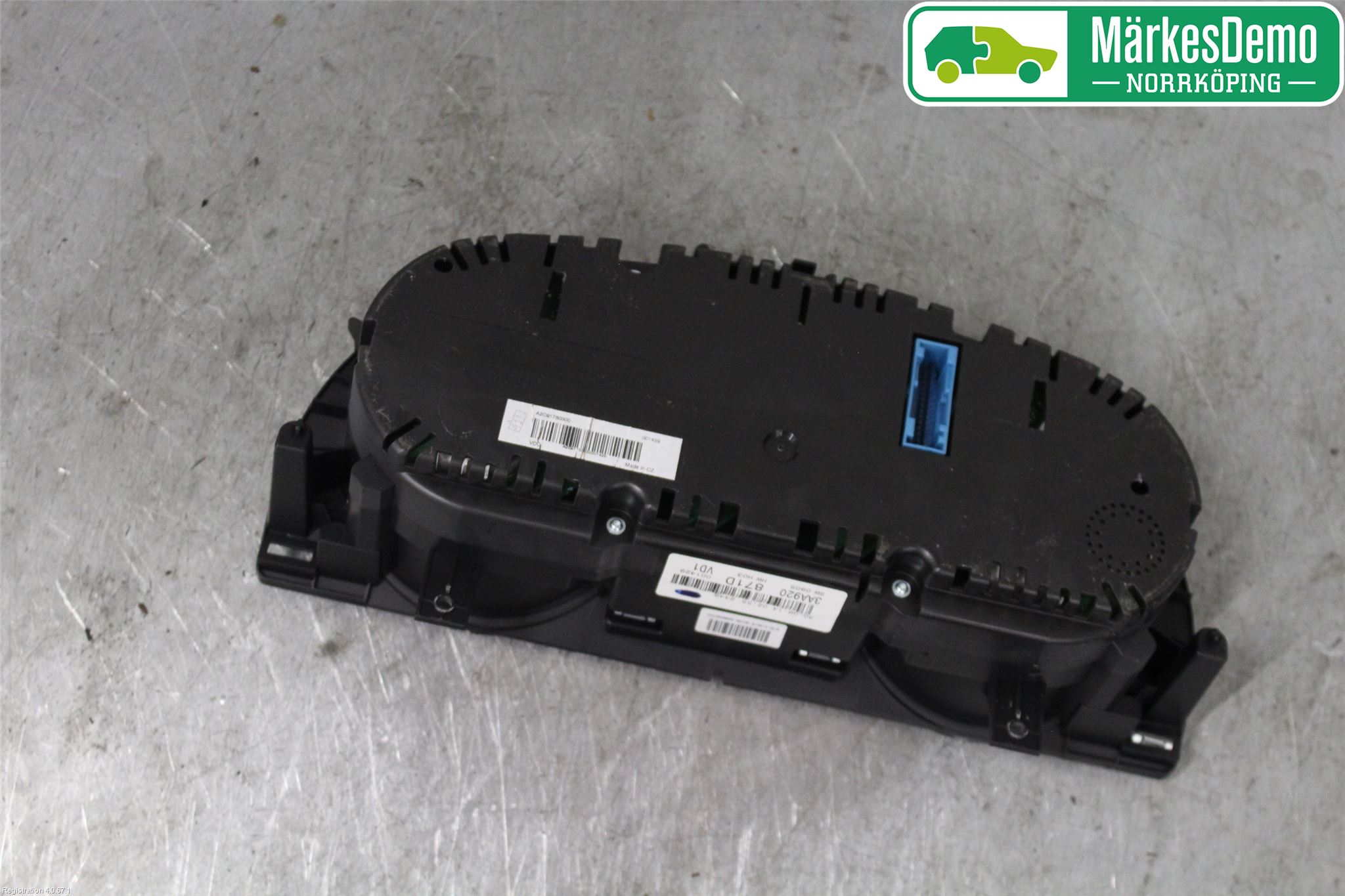Volkswagen VW PASSAT 11-14 Instrument Komb