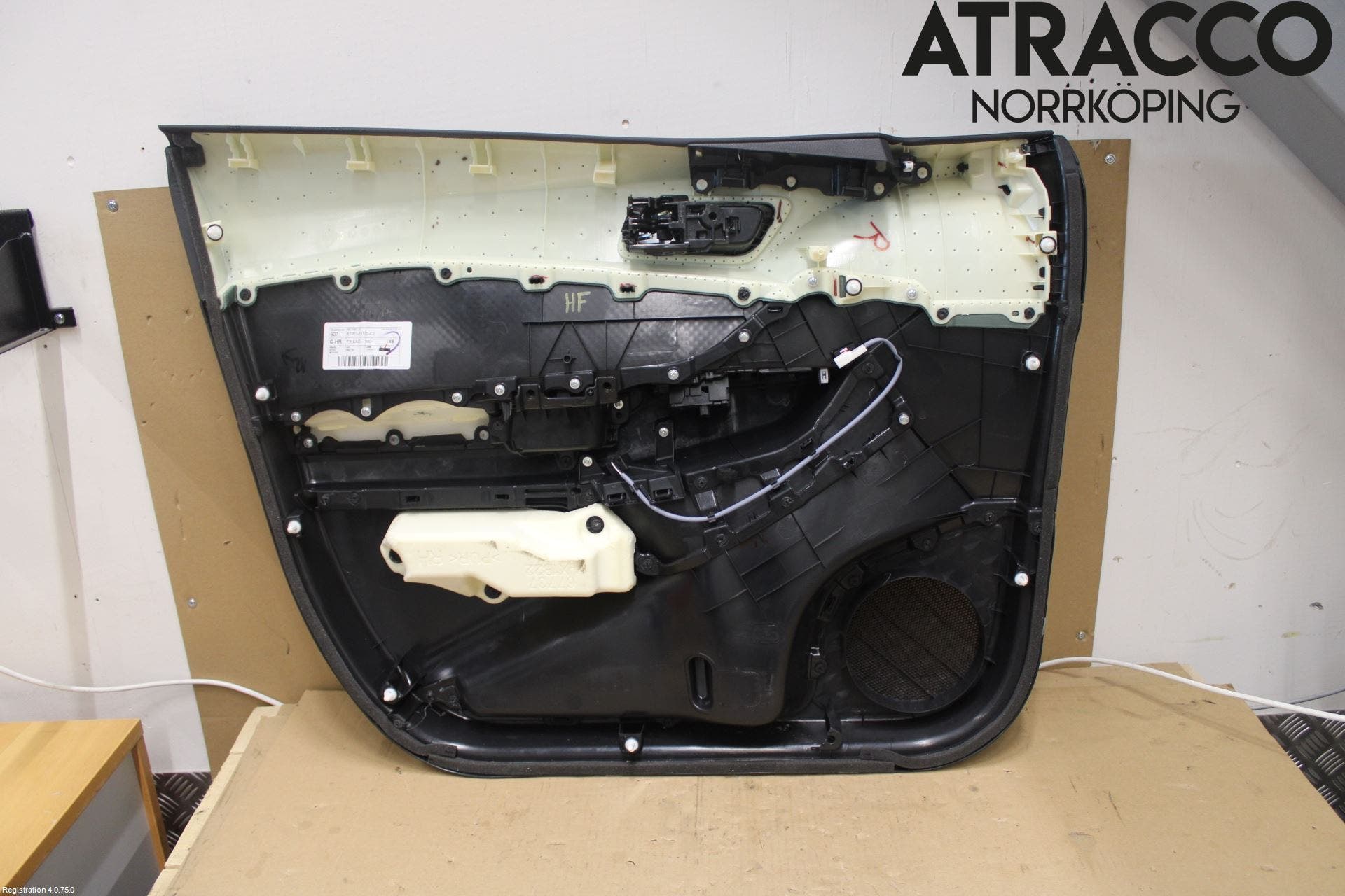 Toyota C-HR 16-23 Dörrklädsel Hö