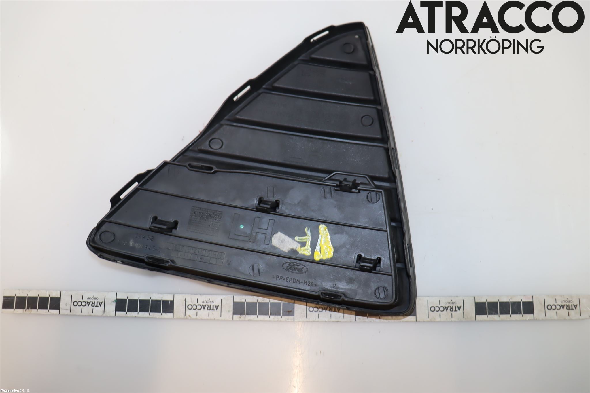 Ford FOCUS 11-14 Grilldel Vänster