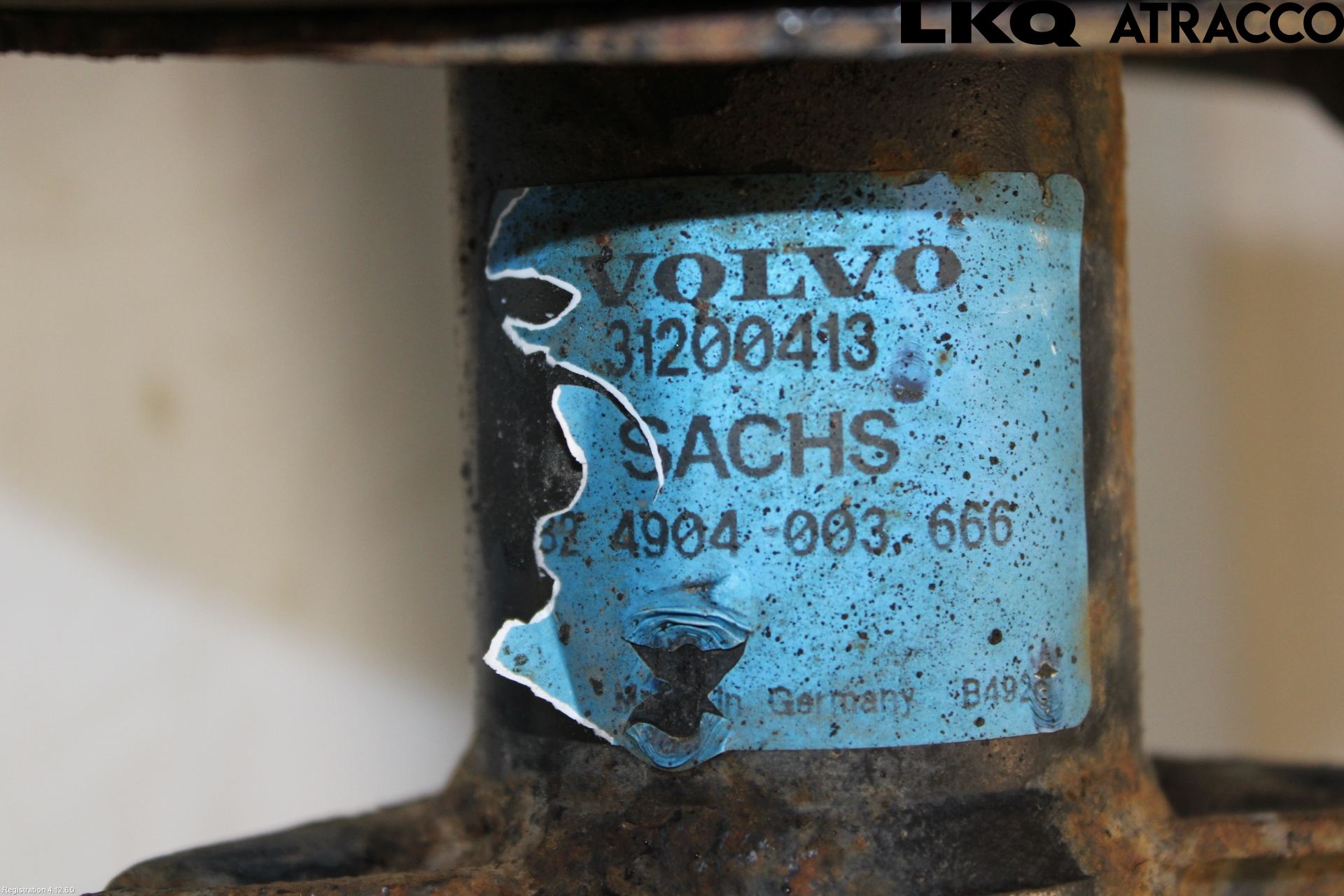 Volvo XC70 05-07 Fjäderben Fram Höger