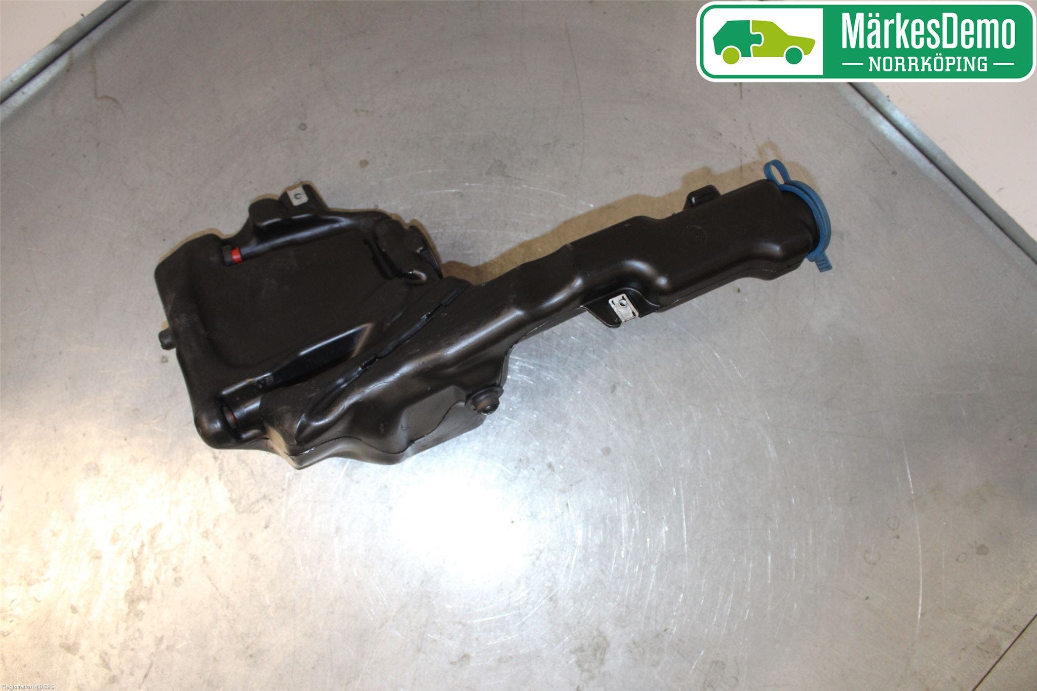 Mercedes-Benz MB C-KLASS (W204) 07-15 Spolartank Vindruta-Strål