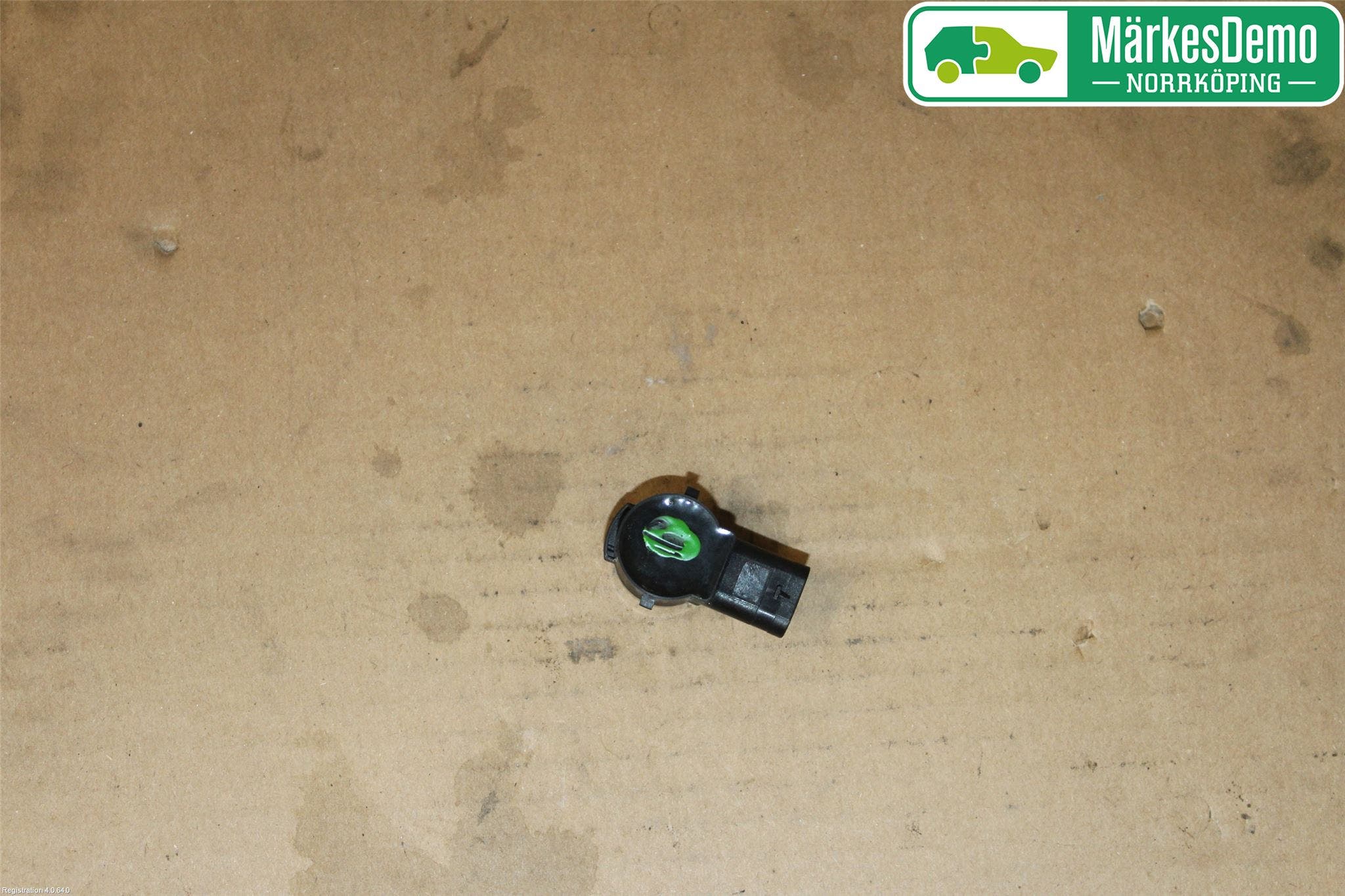 Volkswagen VW GOLF / E-GOLF VII 13-20 Parkeringshjälp Frontsensor