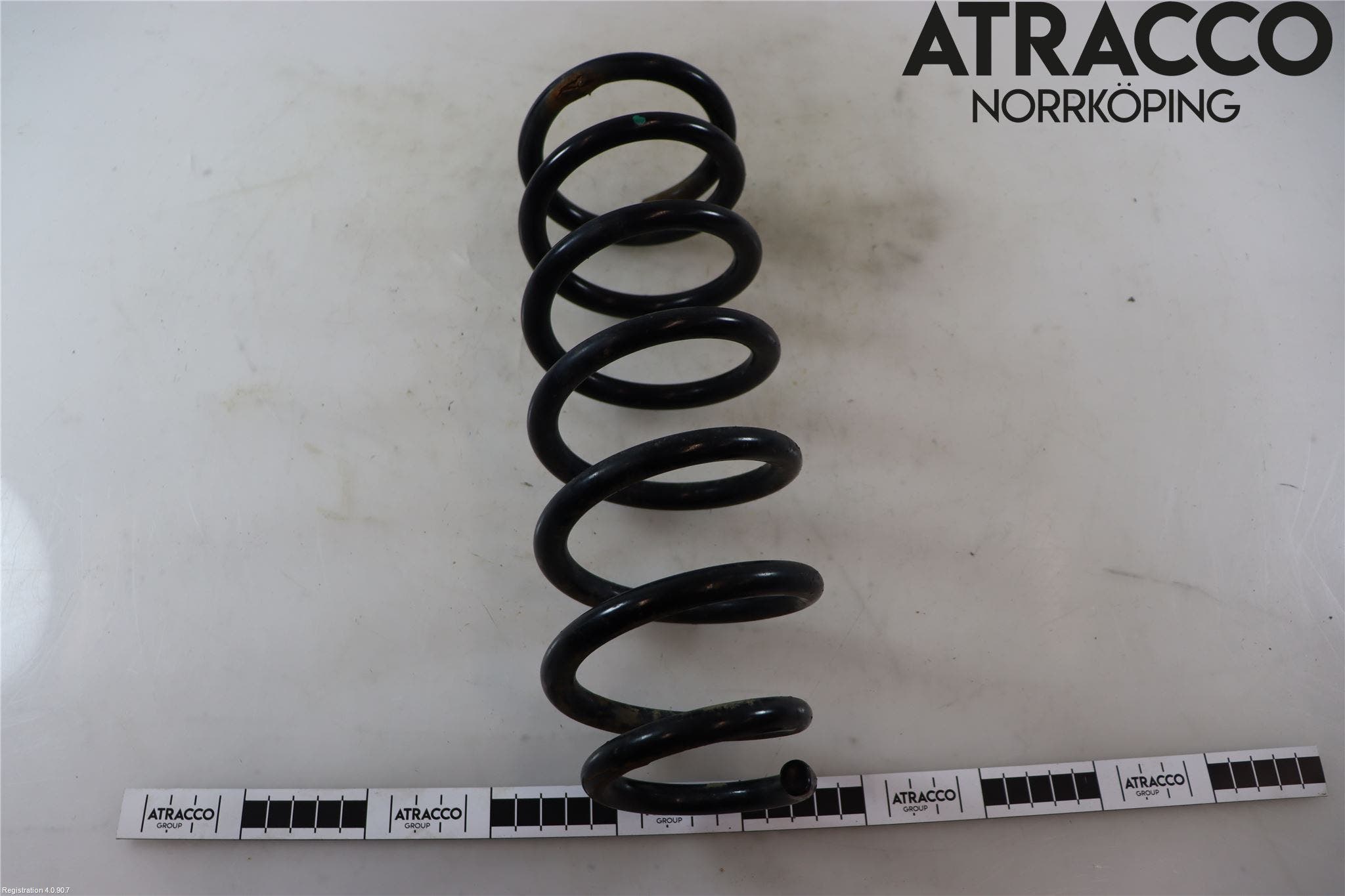 Toyota PRIUS NWH20 04-08 Fjäder Bak