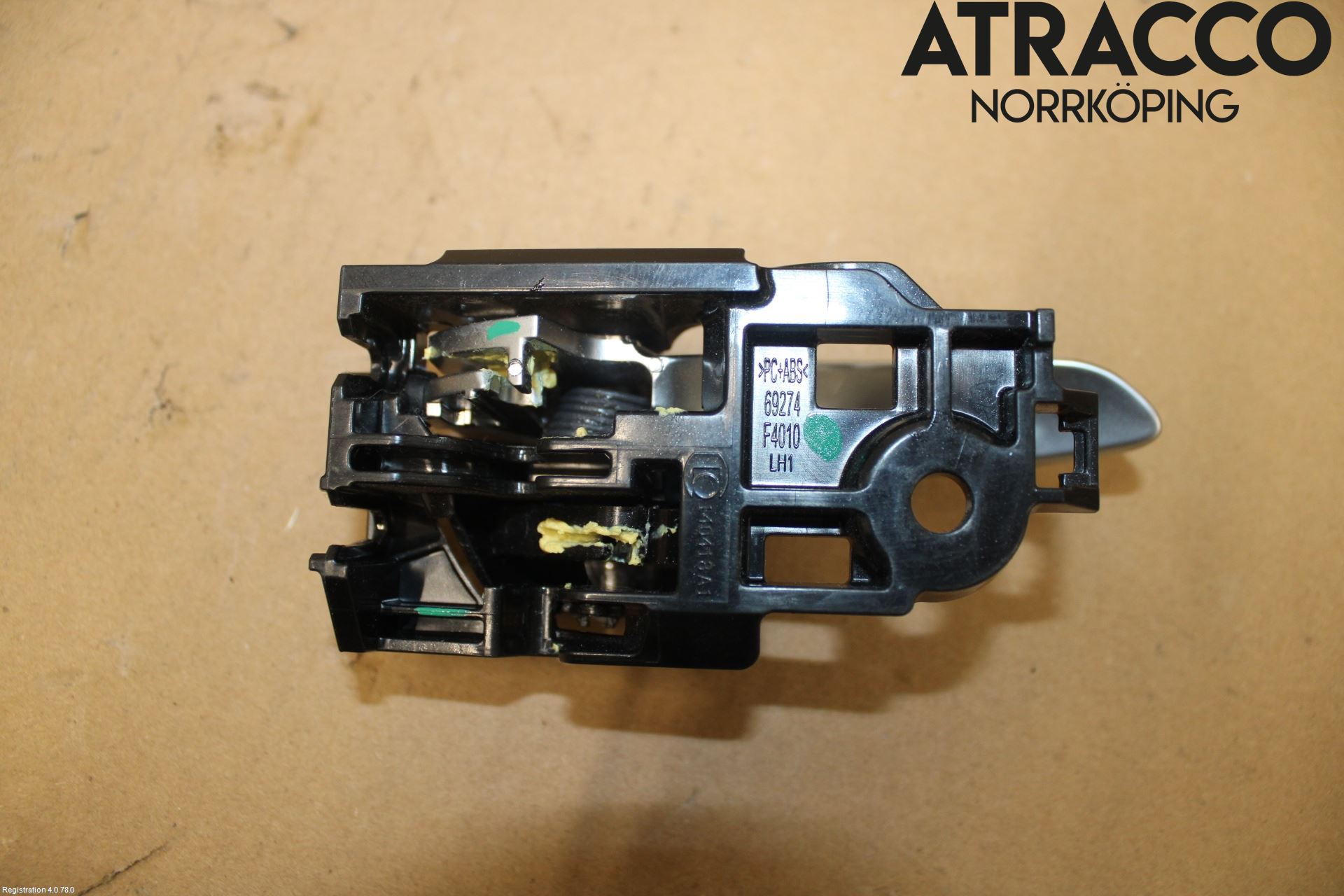 Toyota C-HR 16-23 Dörrhandtag Inre Vä