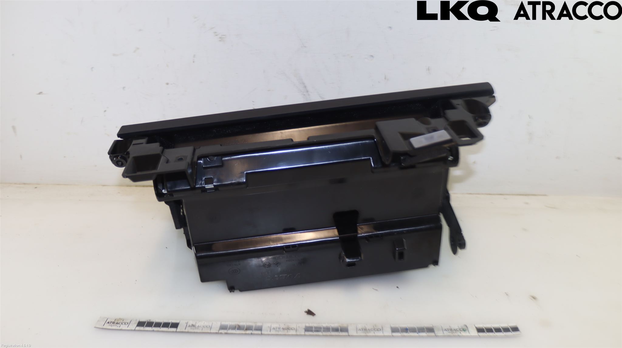 Volvo V90 17->> Handskfack