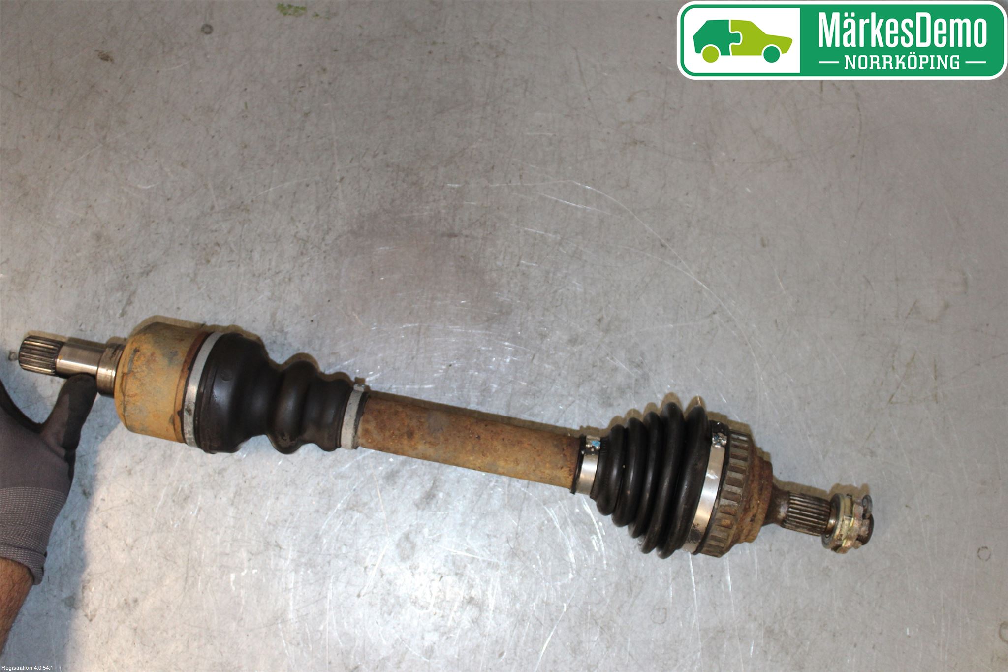 Peugeot PARTNER  -02 Drivaxel Fram Vänster