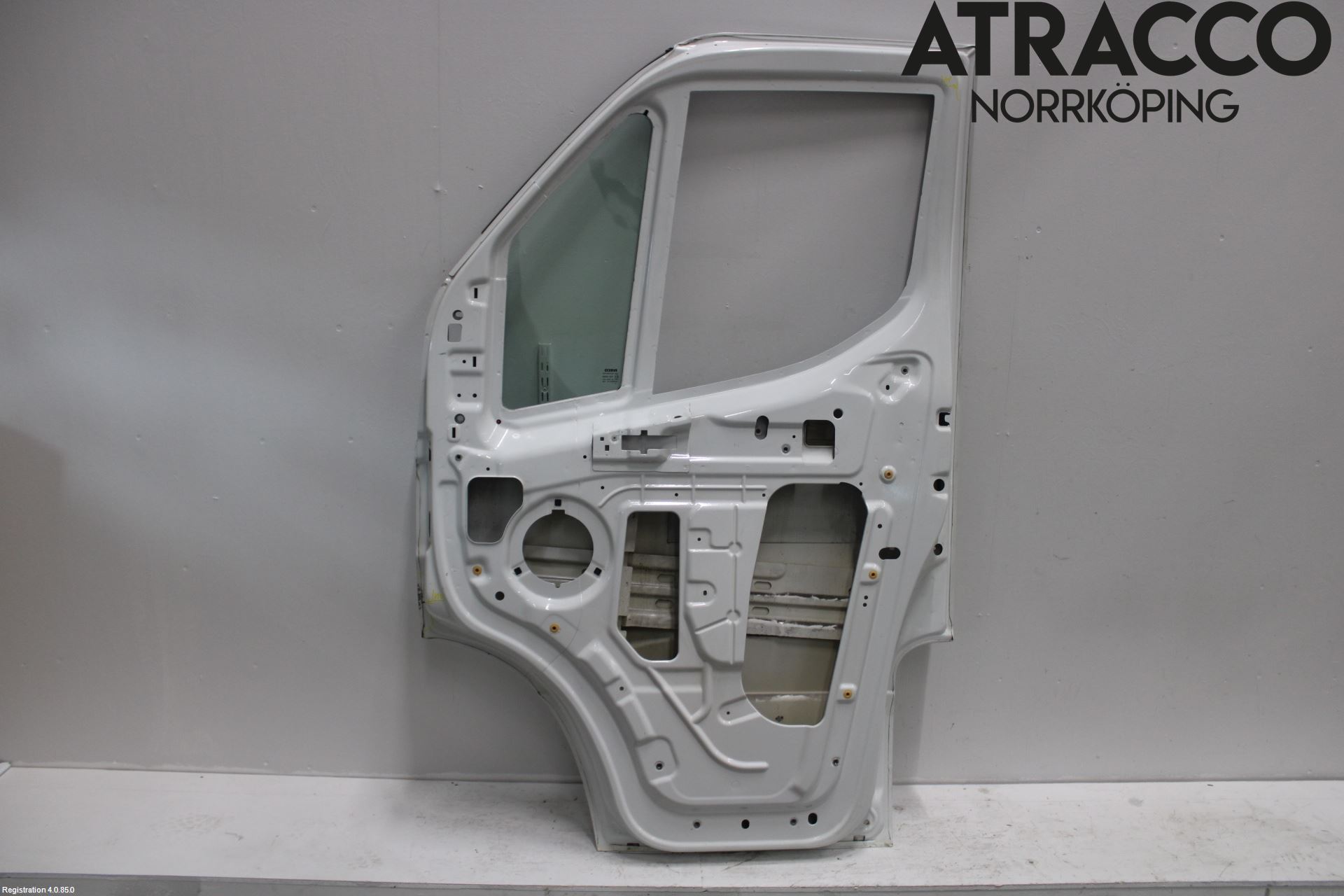 Iveco DAILY 14->> Dörr Fram Höger