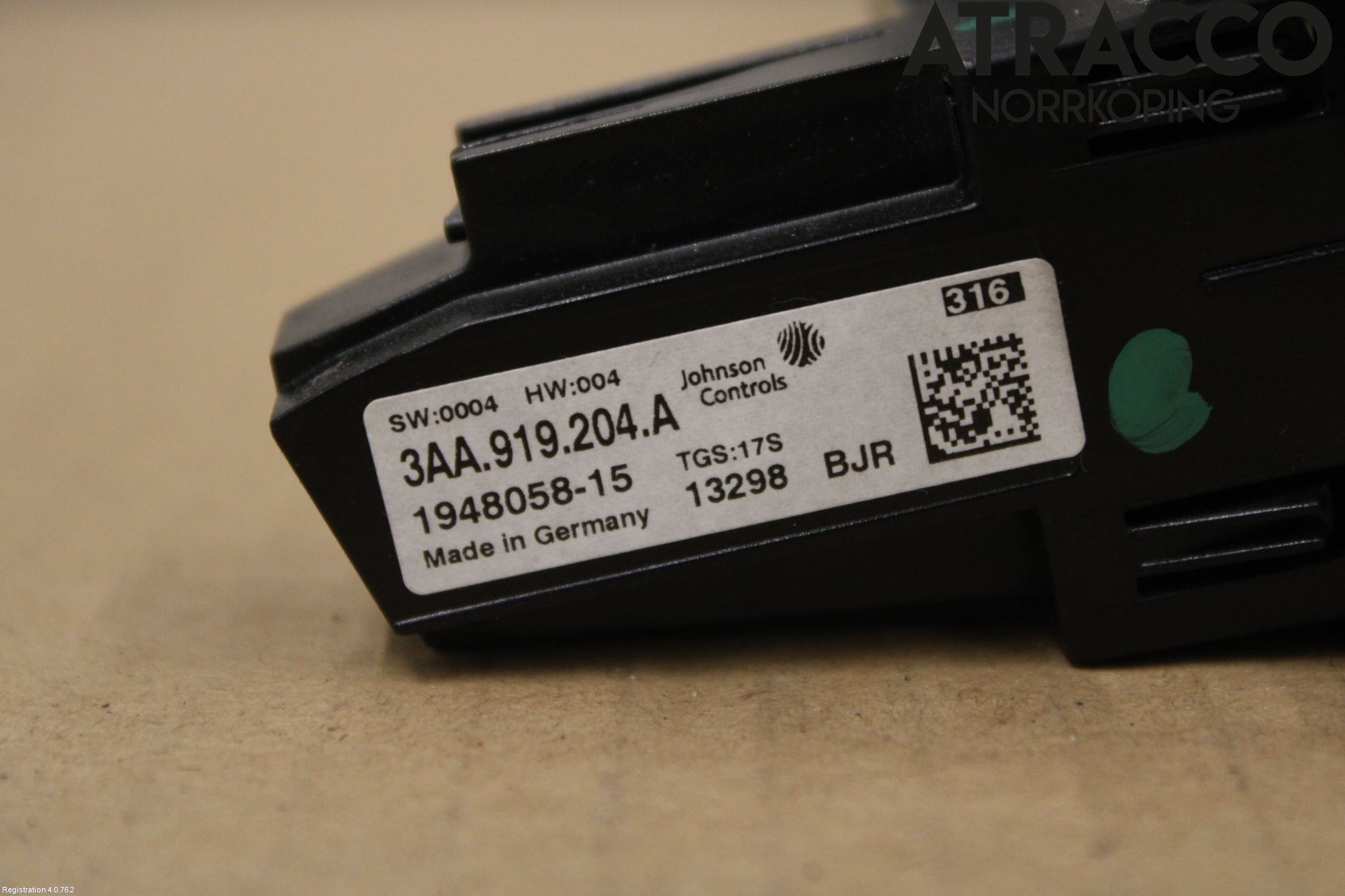 Volkswagen VW PASSAT 11-14 Instrument Klocka