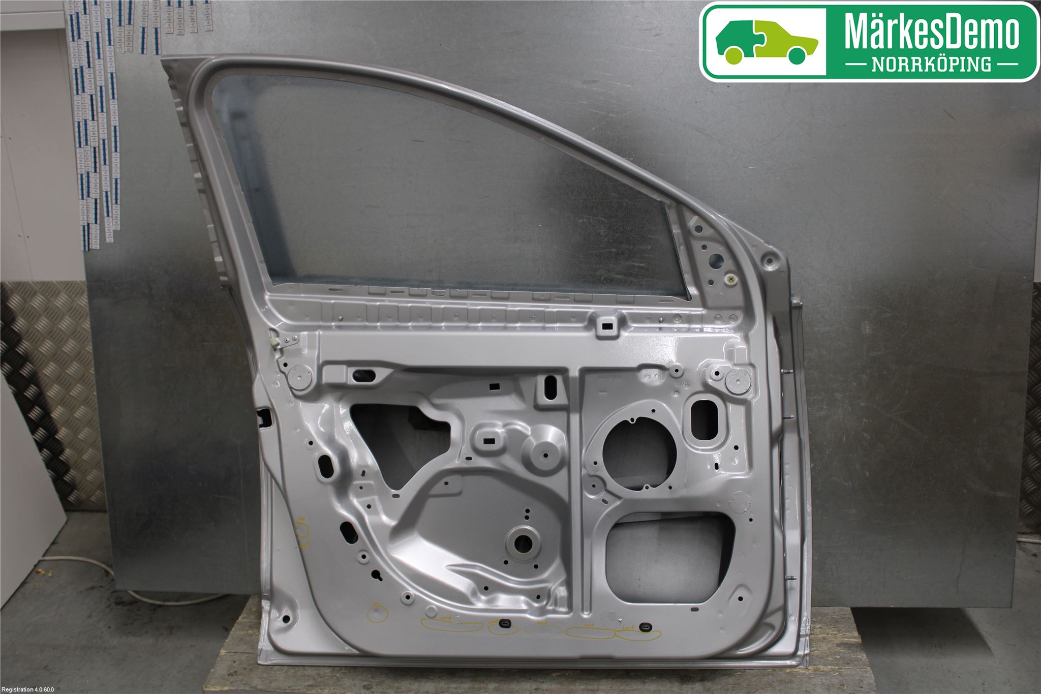 Renault MEGANE III 09-15 Dörr Fram Vänster