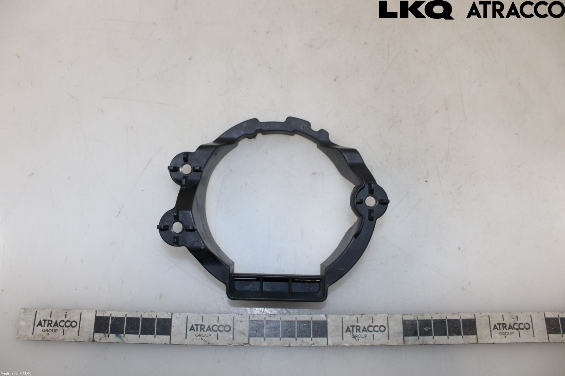 Toyota AVENSIS 09-15 Dimljussarg Fram
