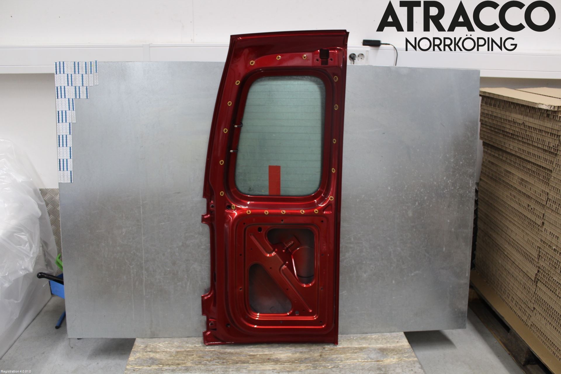 Volkswagen VW CADDY      04-10 Dörr Bak Van-Skåp Höger