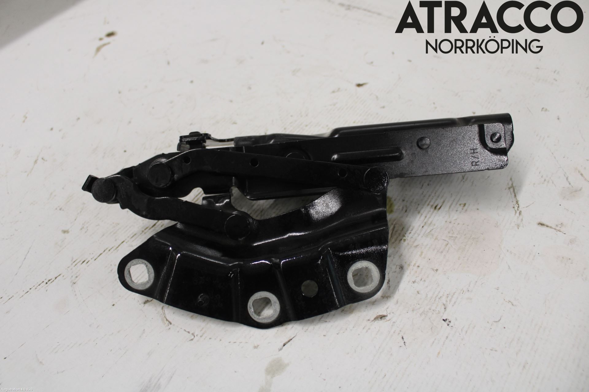 Jaguar I-PACE 18- Huvgångjärn