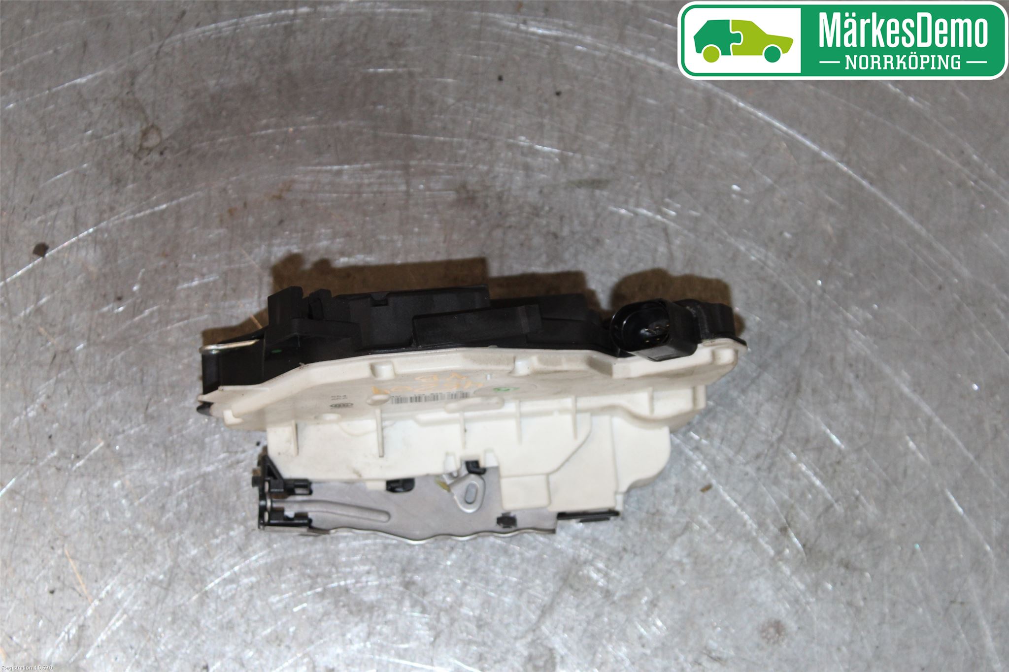 Volkswagen VW UP! / E-UP! Låskista-Dörrlås