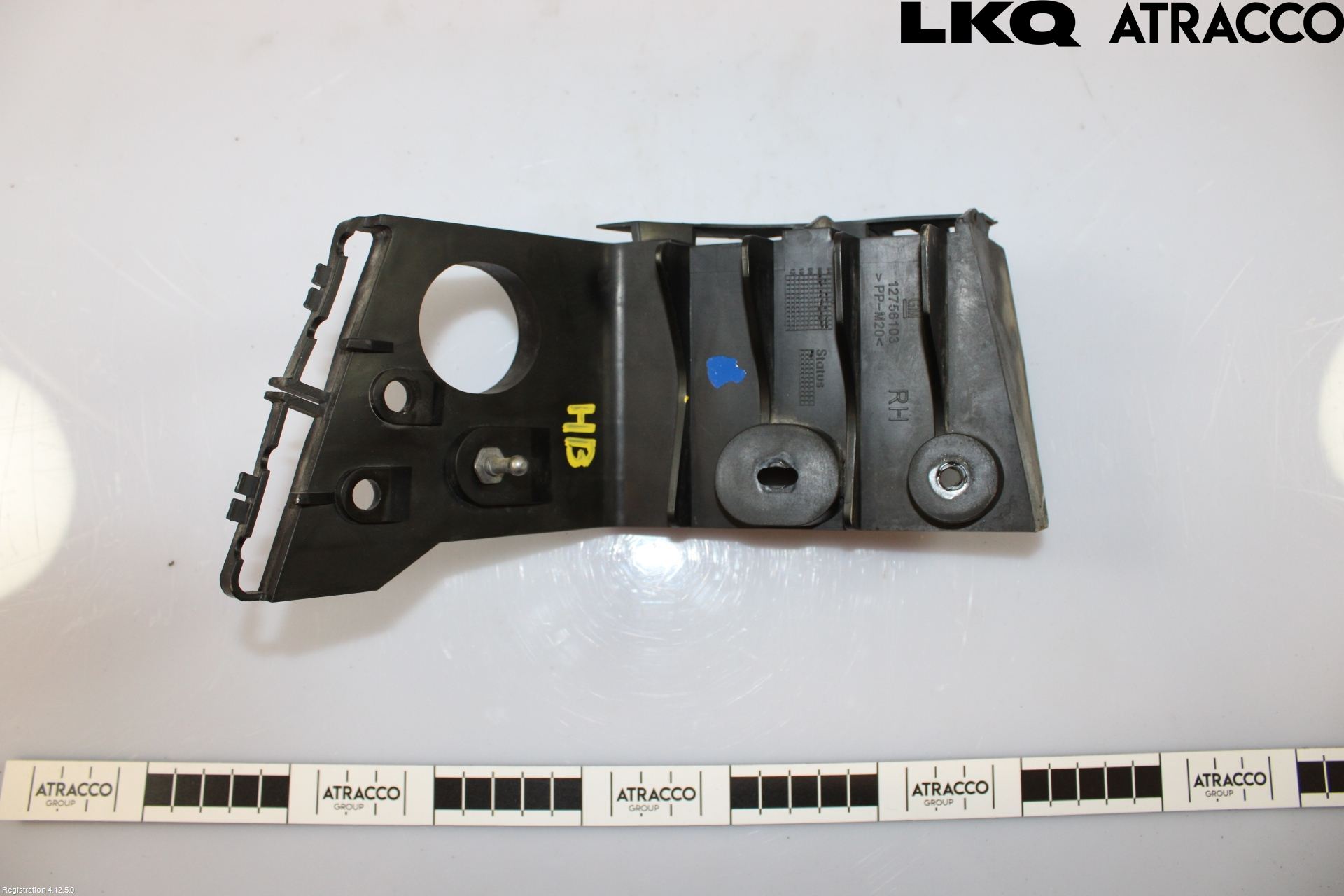 Saab 9-5     06-10 Stötfångarfäste Bak Hö