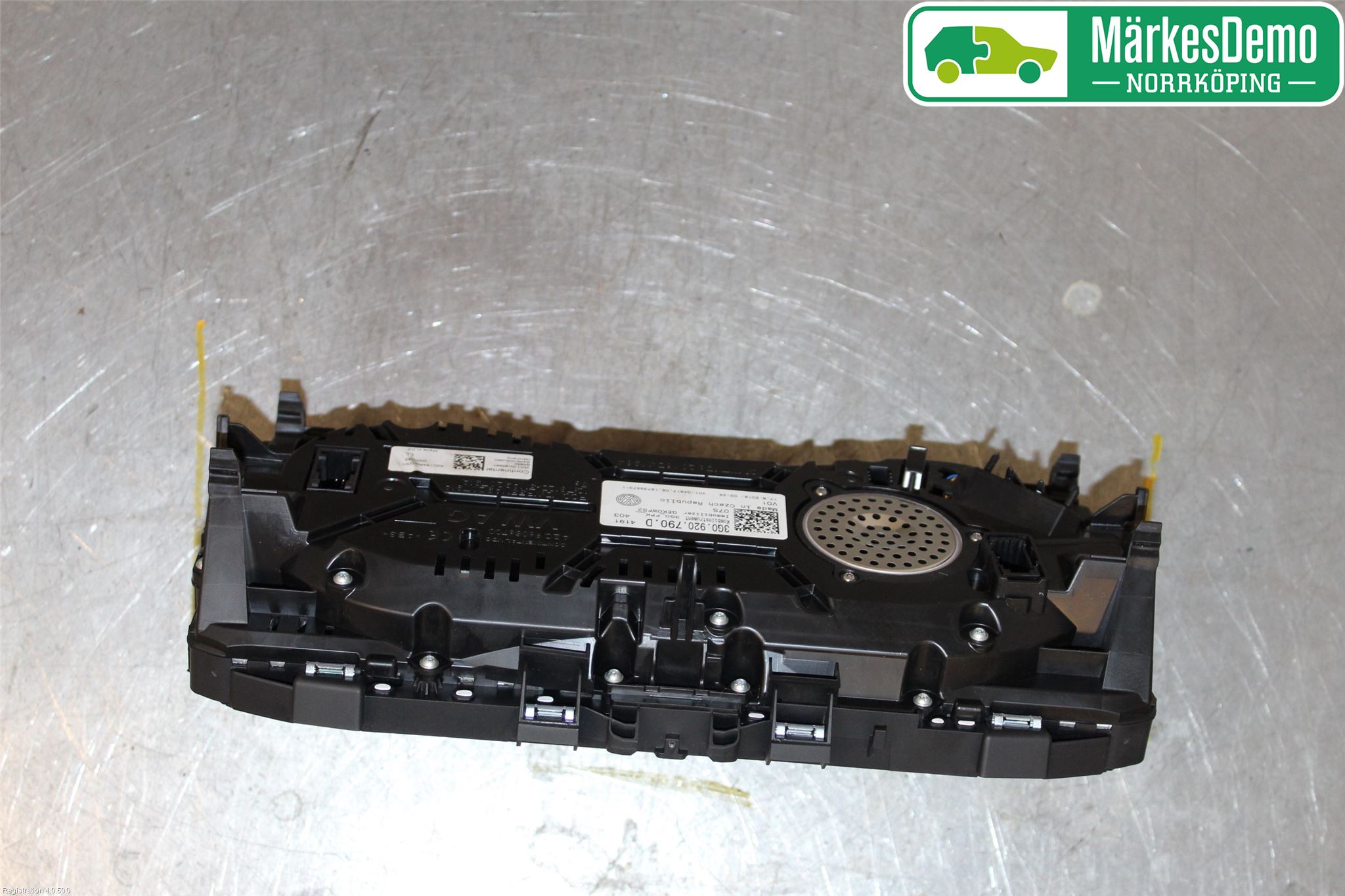 Volkswagen VW PASSAT 15-19 Instrument Komb