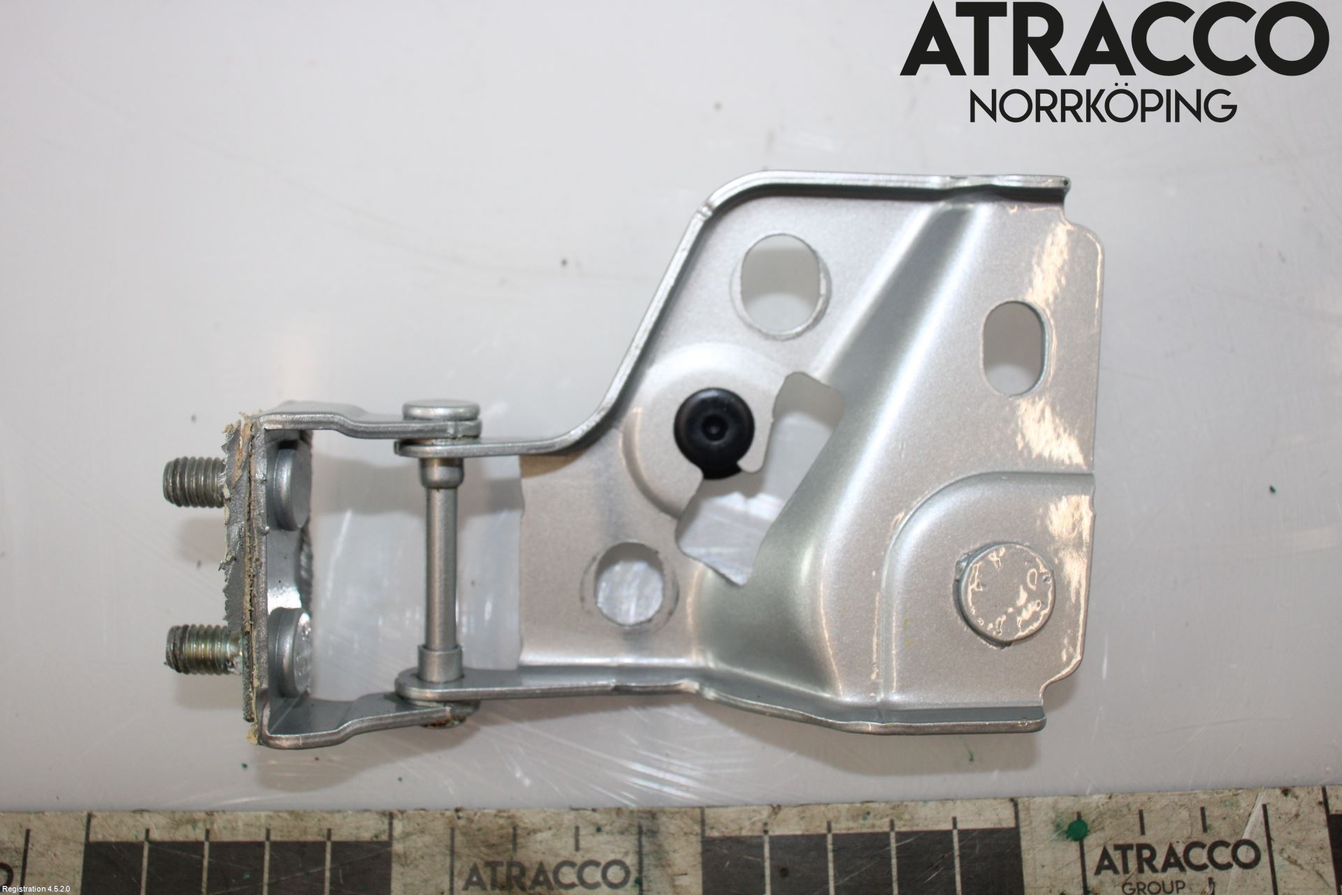 Toyota AYGO 15-21 Bakluckegångjärn Hö