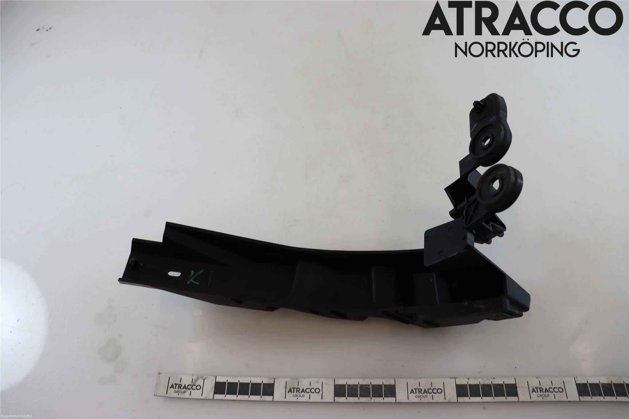 Jaguar F-PACE Stötfångarfäste Bak Vä