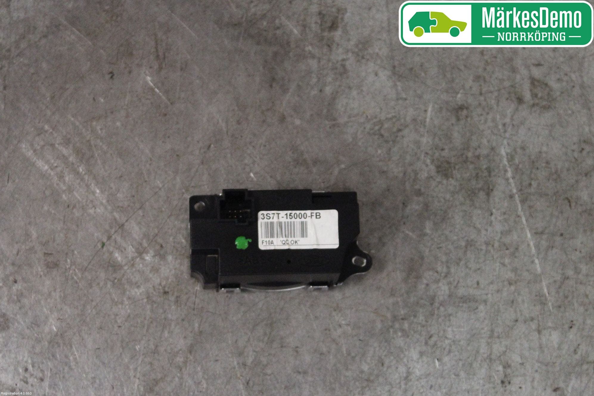 Ford MONDEO     01-06 Instrument Klocka