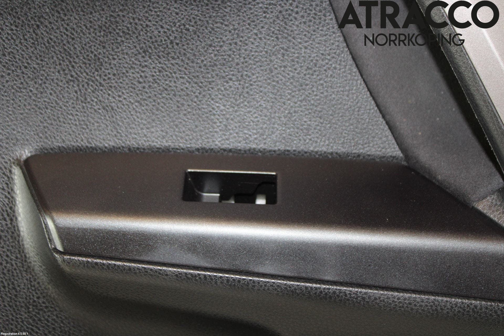 Toyota RAV4 13-18 Dörrklädsel Hö