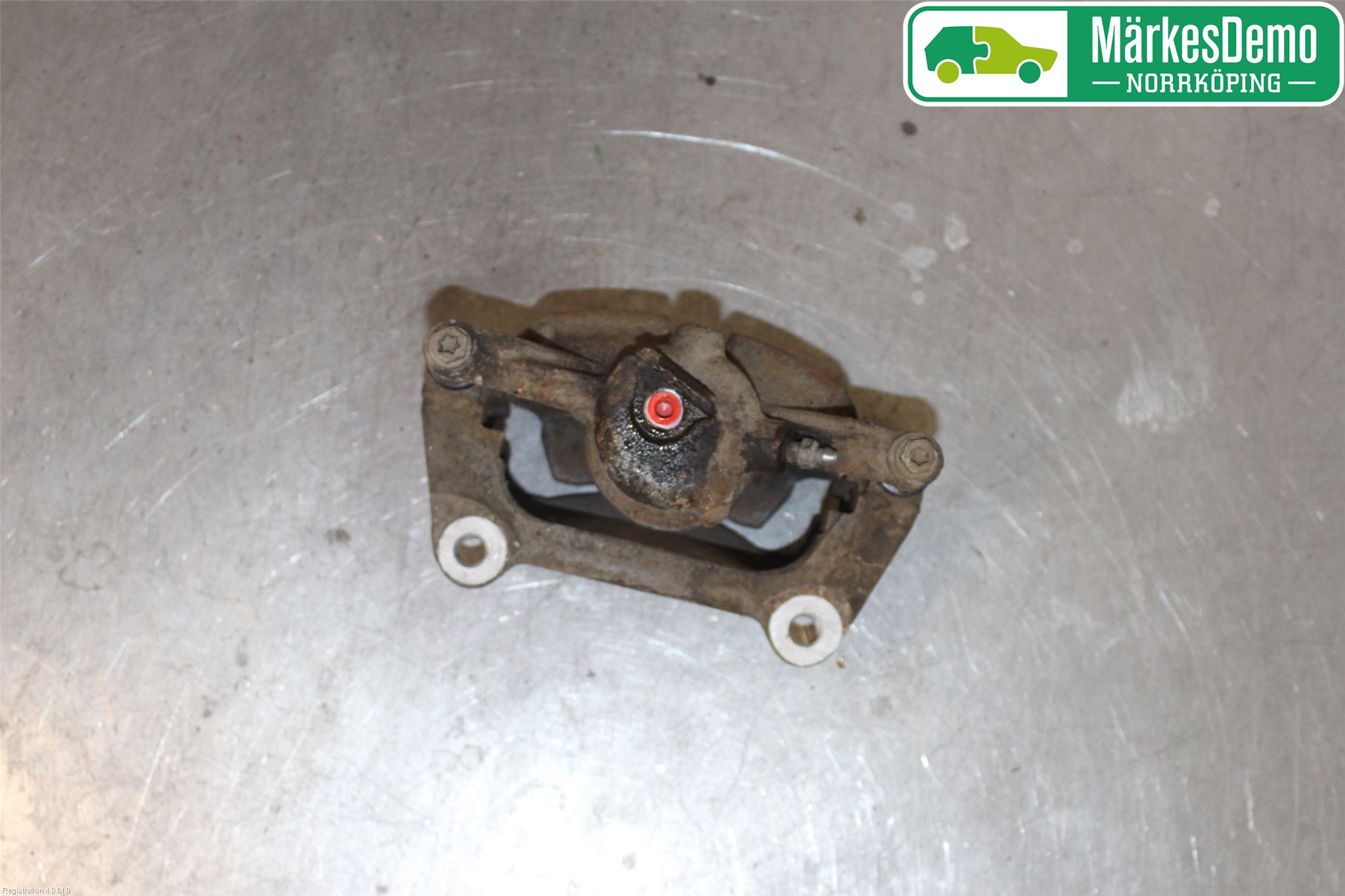 Volkswagen VW PASSAT 15-19 Bromsok Fram Höger