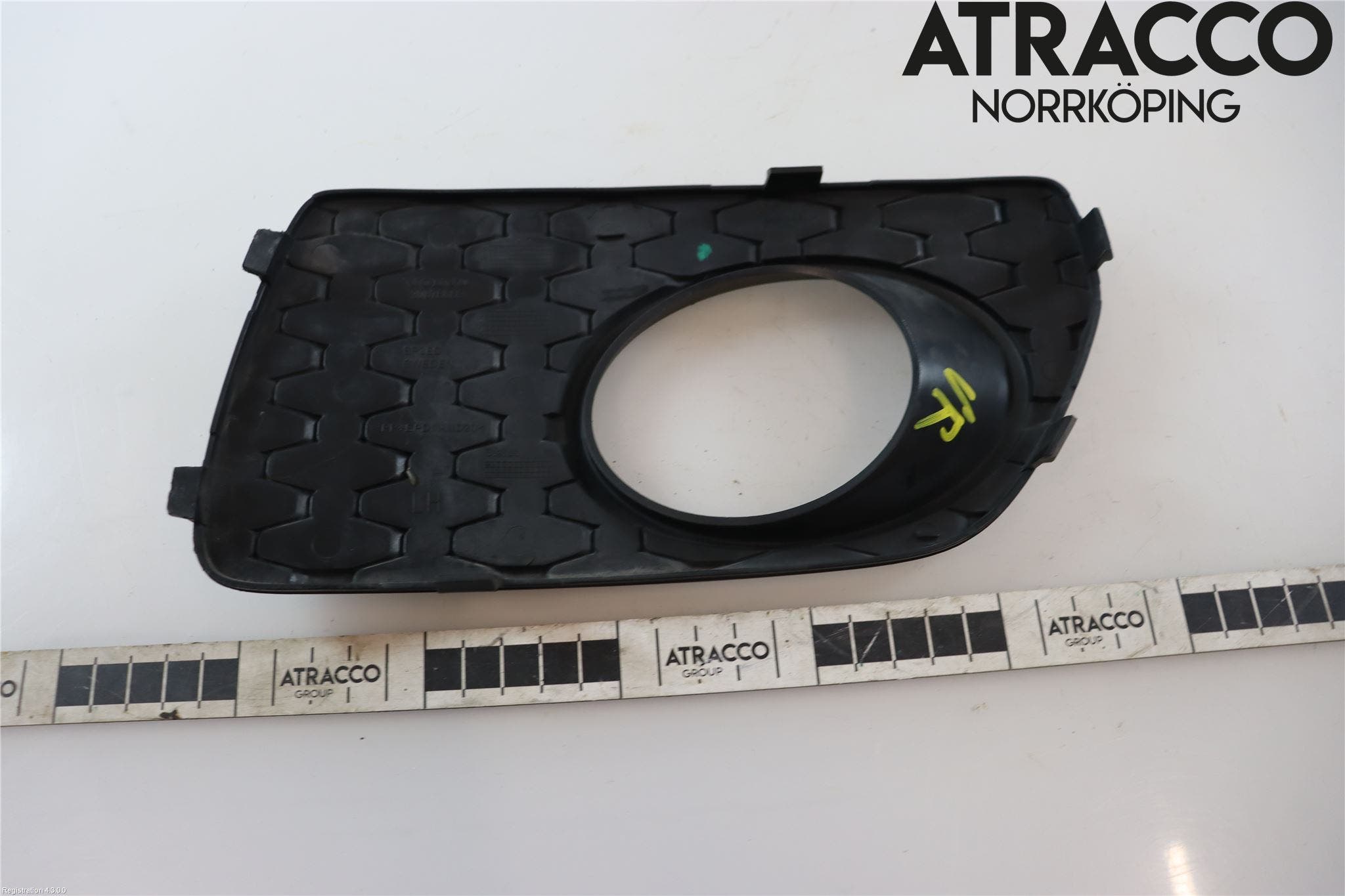 Volvo XC70 08-13 Dimljussarg Fram