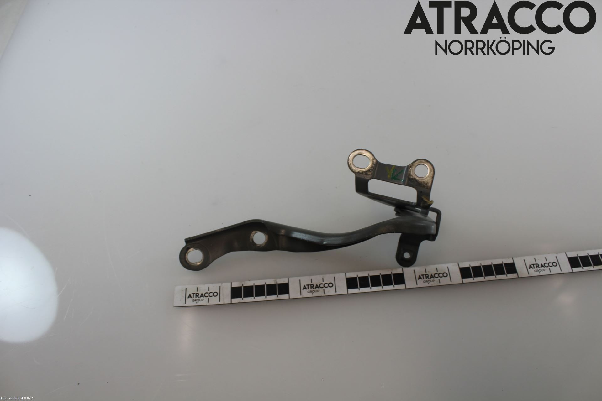 Toyota AYGO 06-14 Huvgångjärn
