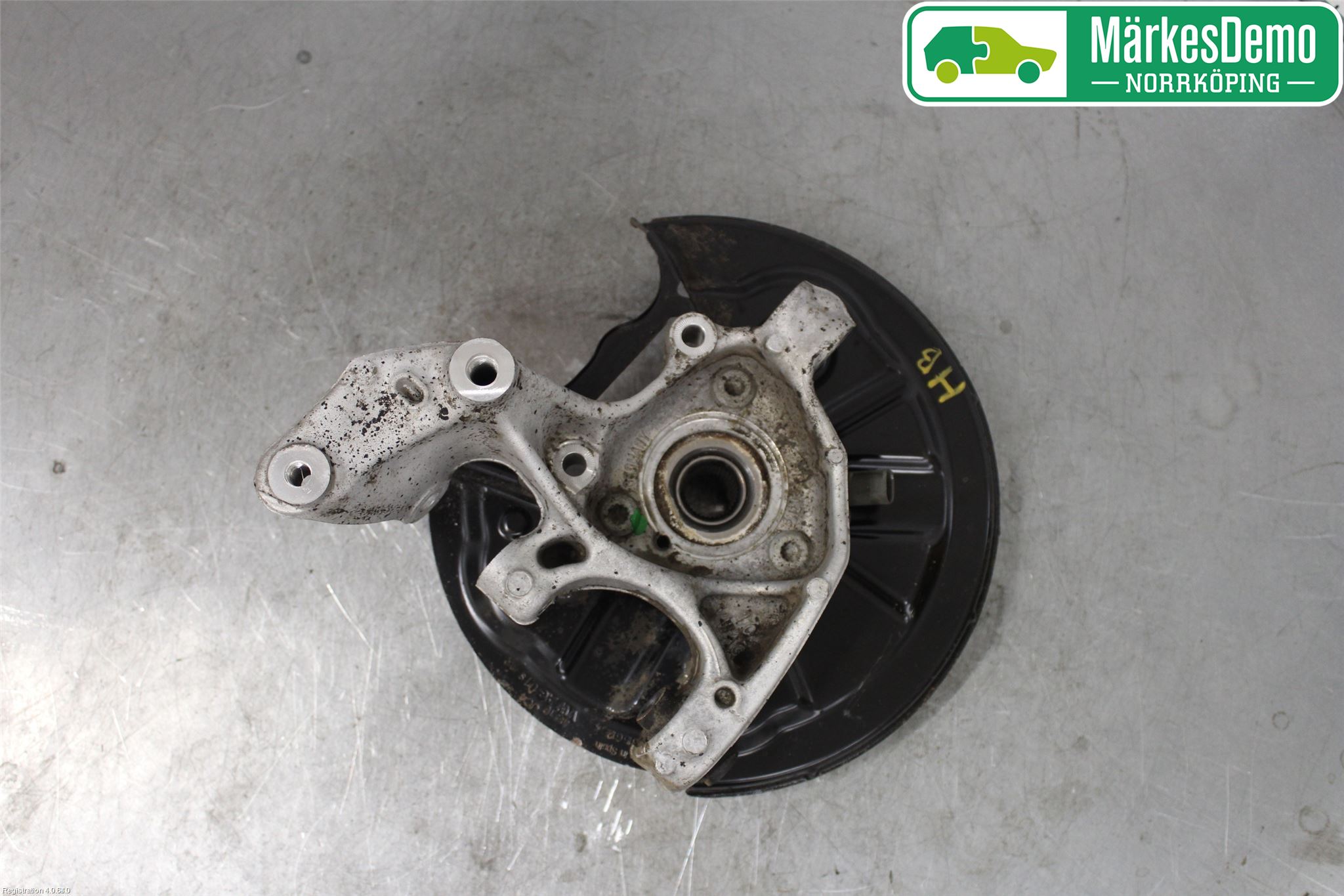 Skoda SUPERB 16-24 Hjullagerhus-Spindel Hö B