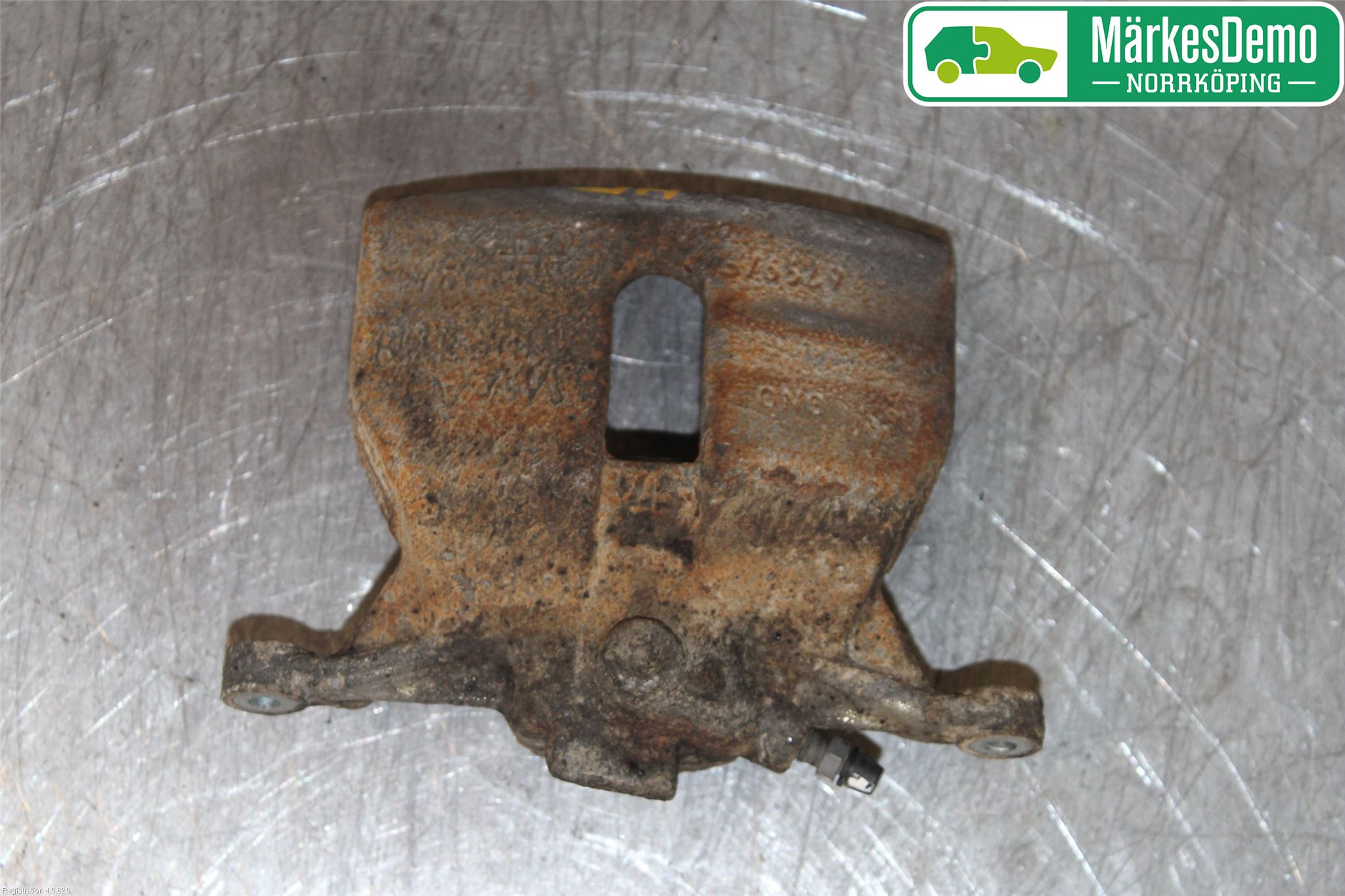 Volkswagen VW PASSAT 15-19 Bromsok Fram Höger