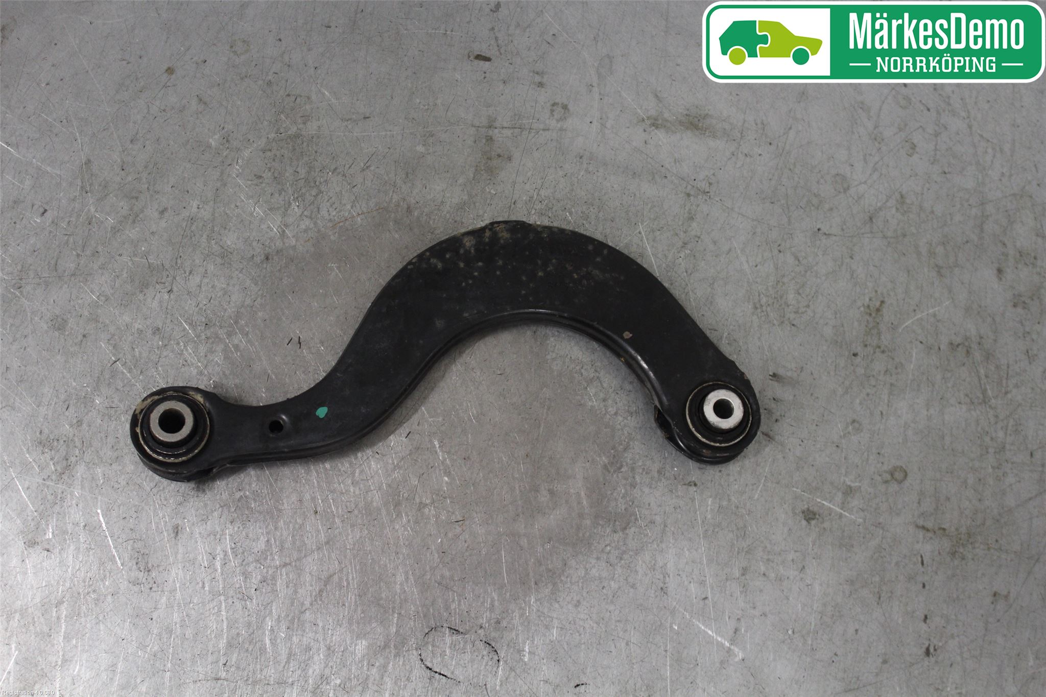 Volkswagen VW TIGUAN 16-24 Bärarm Bak Övre Höger