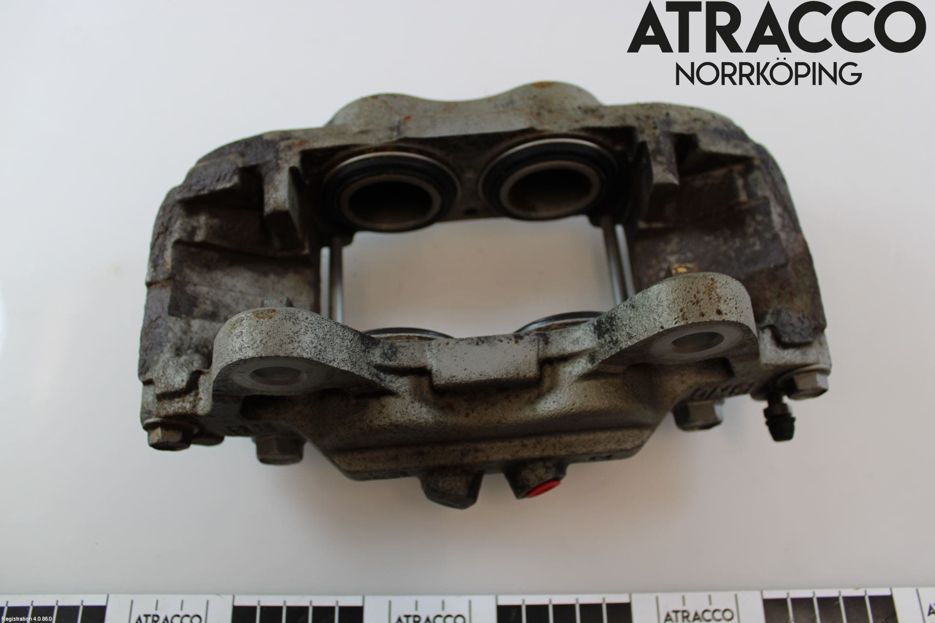 Toyota HILUX 16- Bromsok Fram Höger