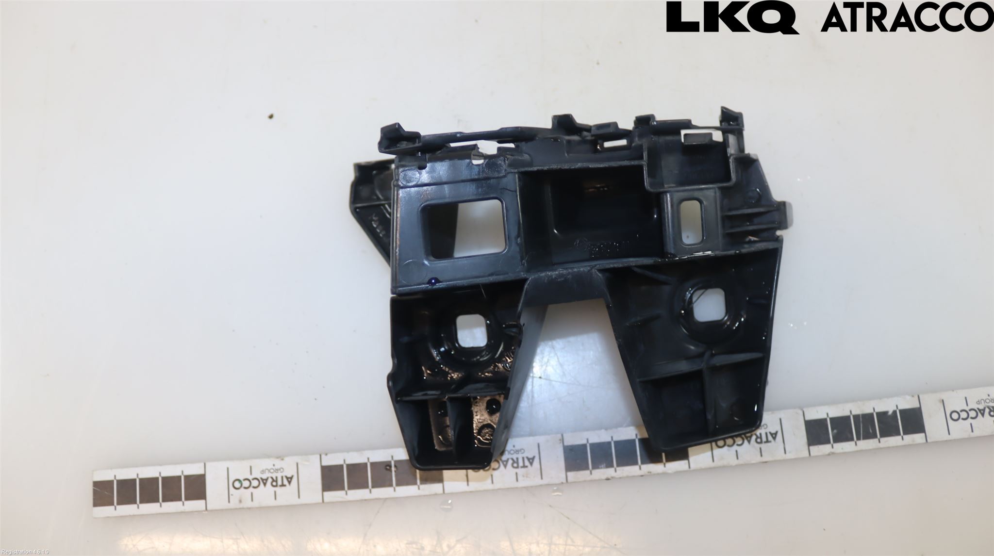 Volkswagen VW PASSAT 15-19 Stötfångarfäste Bak Hö