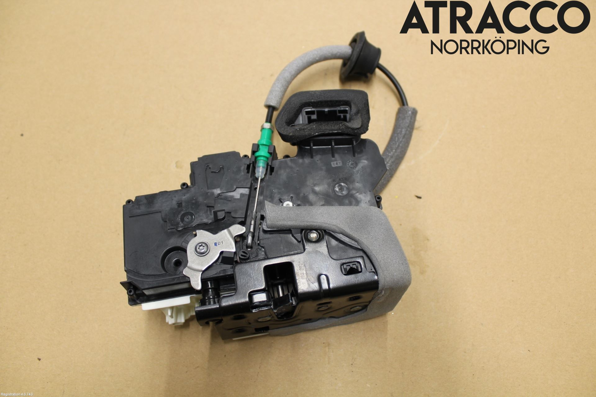 Audi A6 F2/C8 19- Låskista-Dörrlås