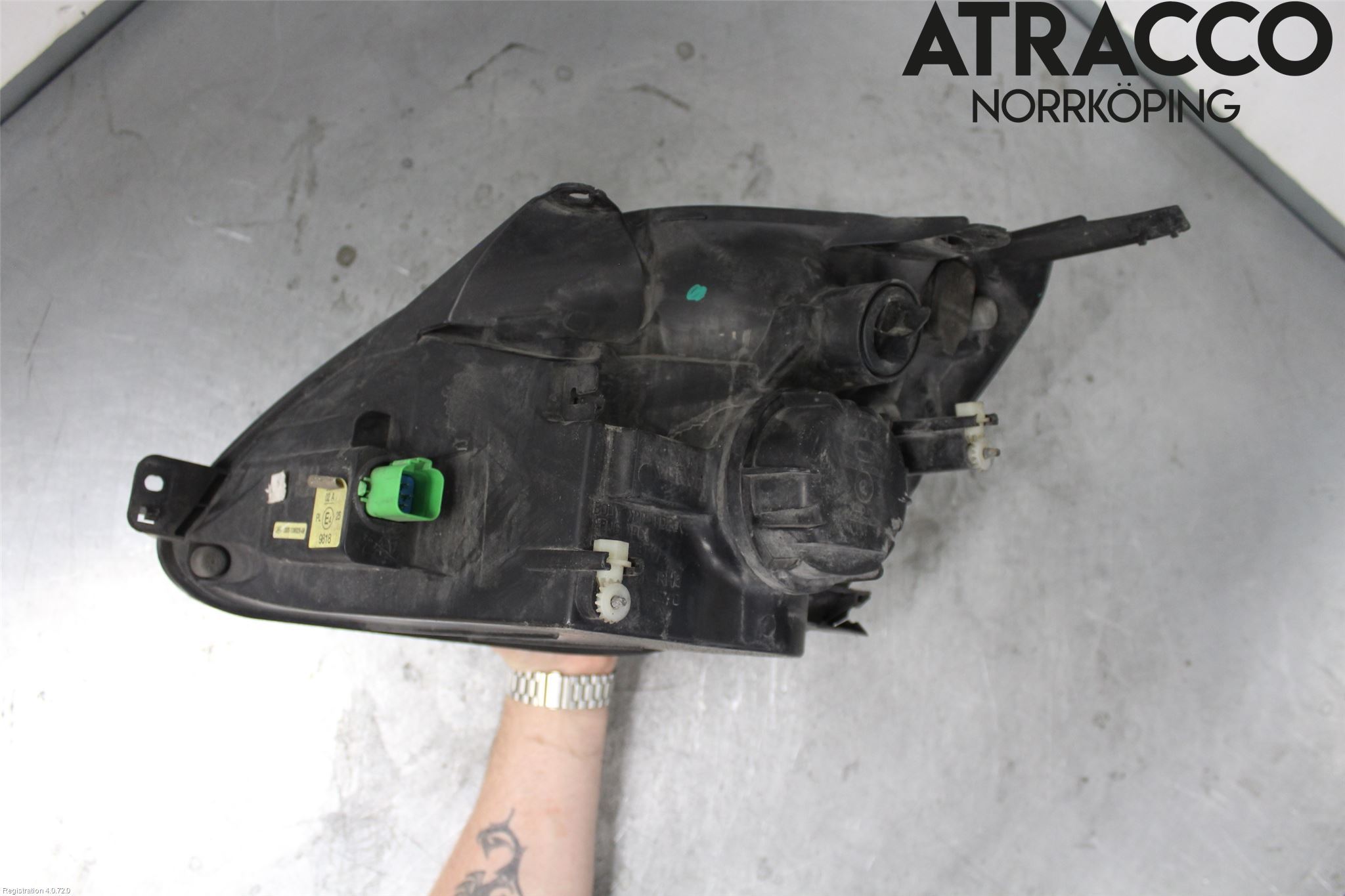 Ford FIESTA     02-05 Strålkastare Höger