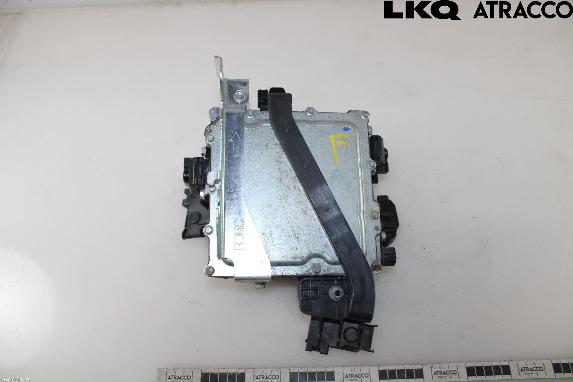 Mazda CX-30 20- Converter