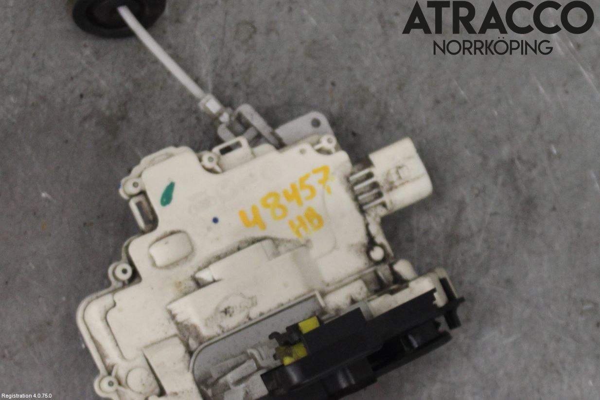 Audi A4/S4 05-07 Låskista-Dörrlås