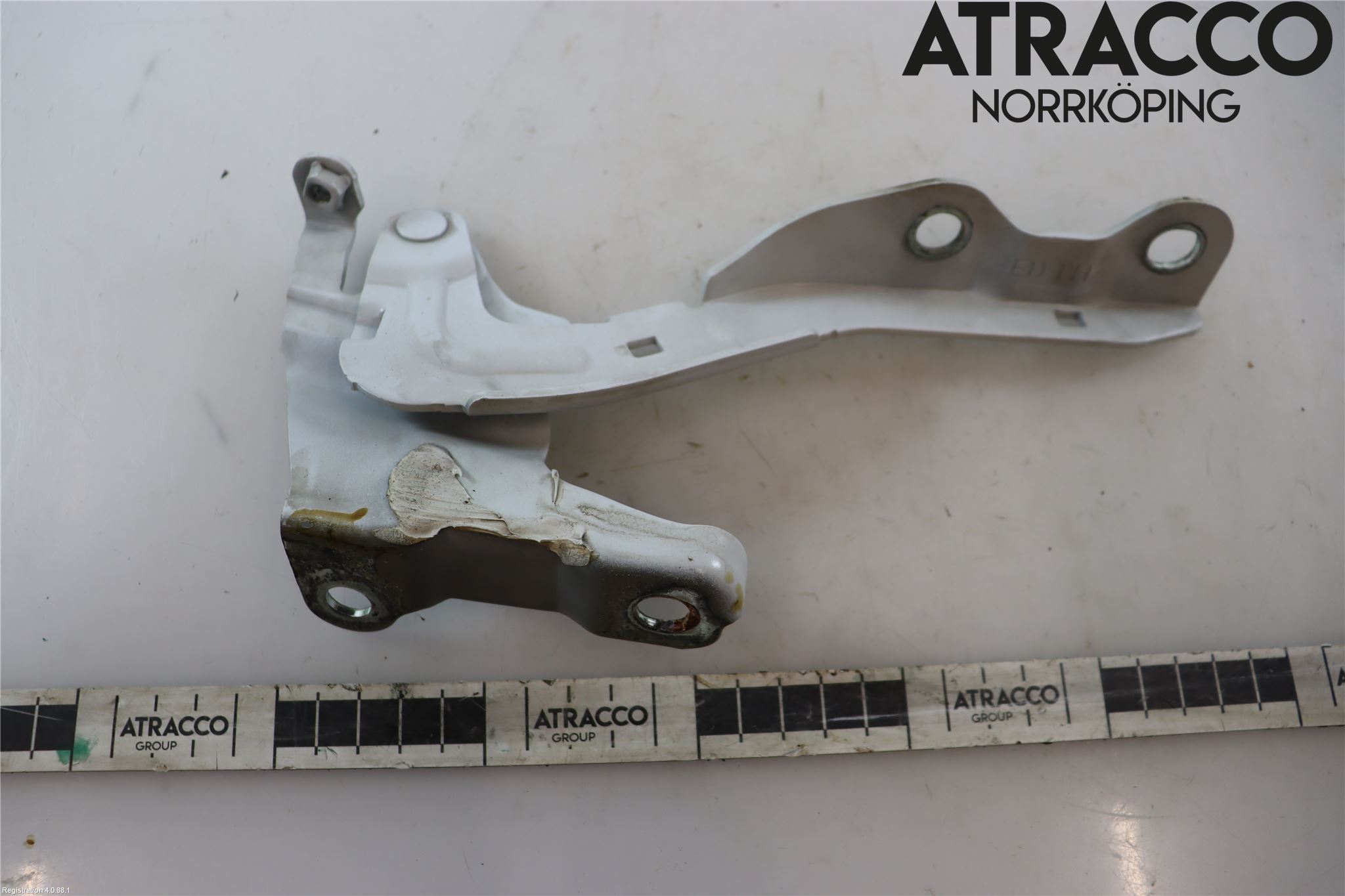 Kia CEED 06-12 Huvgångjärn