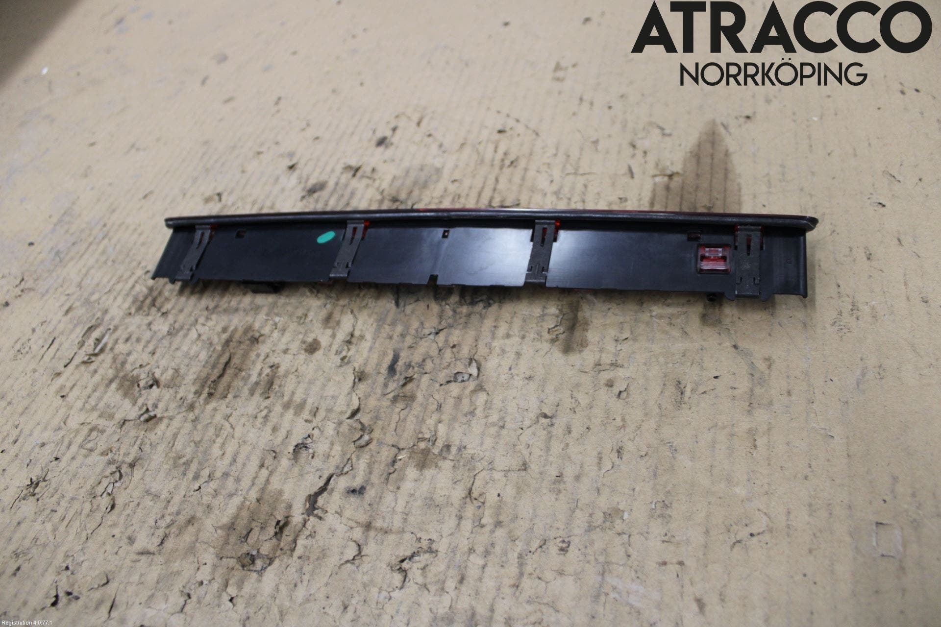 Volkswagen VW POLO VI 18->> Bromsljus Bakruta