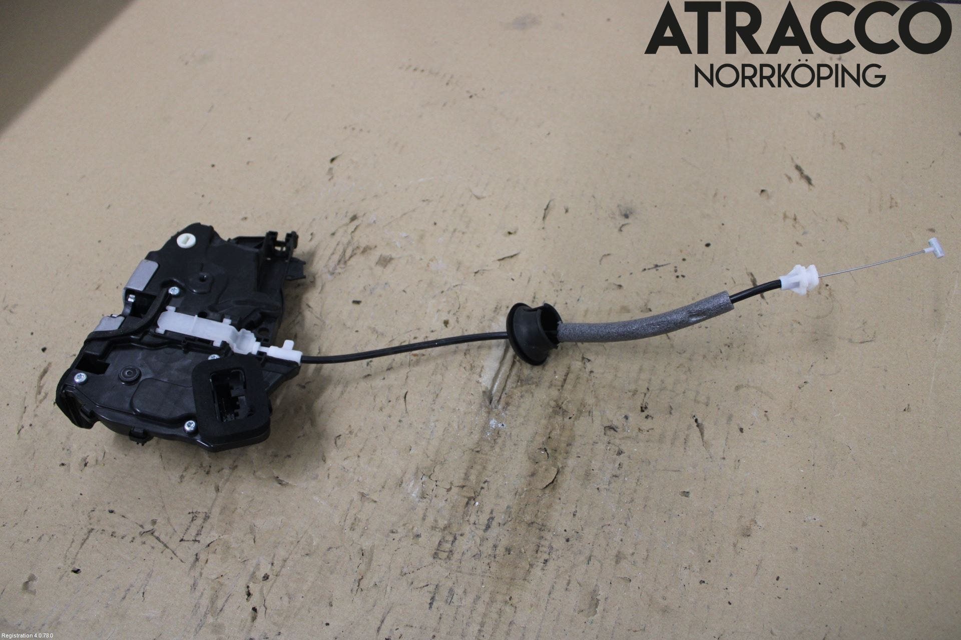 Skoda KAMIQ 20- Låskista-Dörrlås