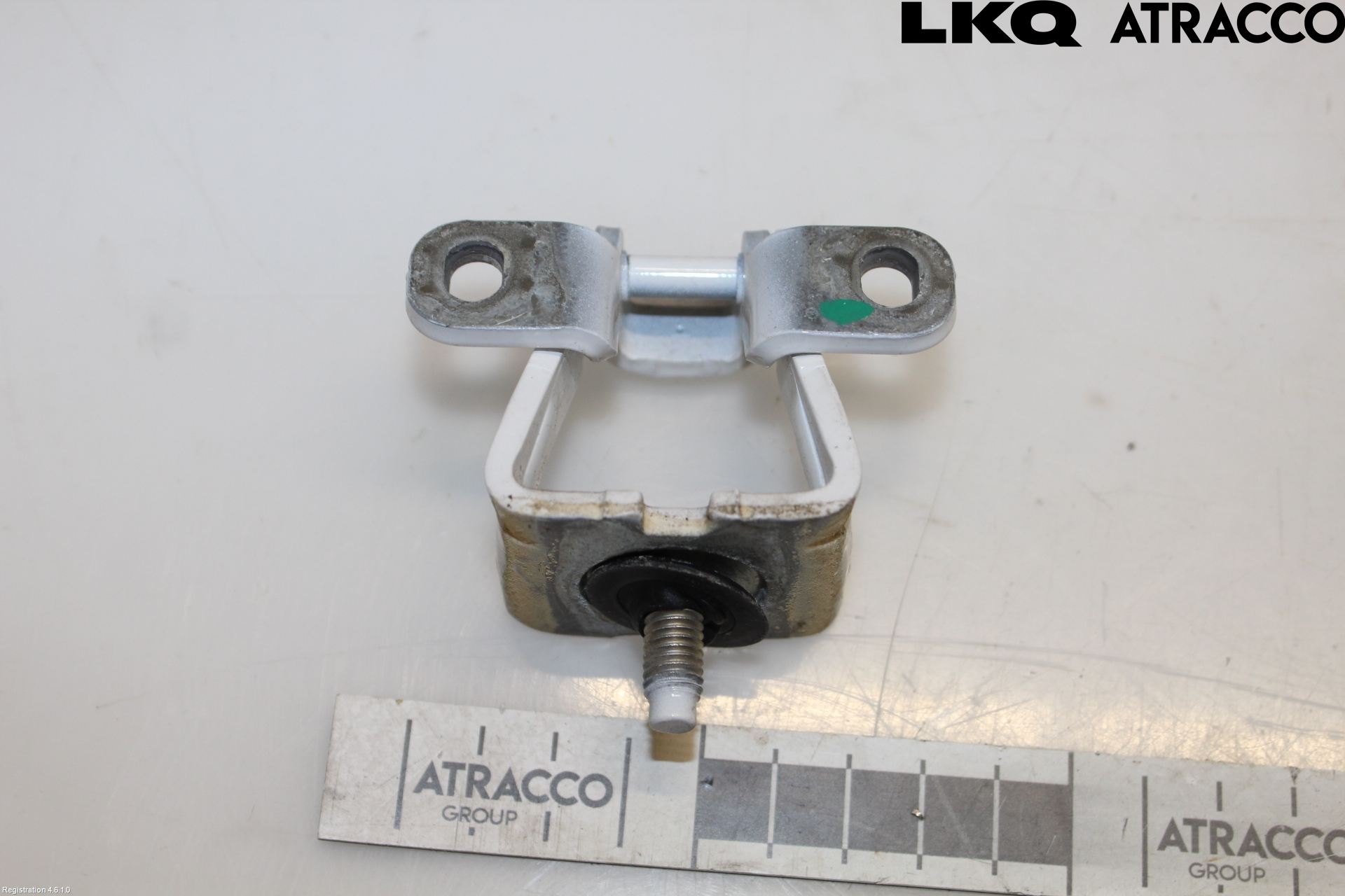 Seat LEON 20- Bakluckegångjärn Vä