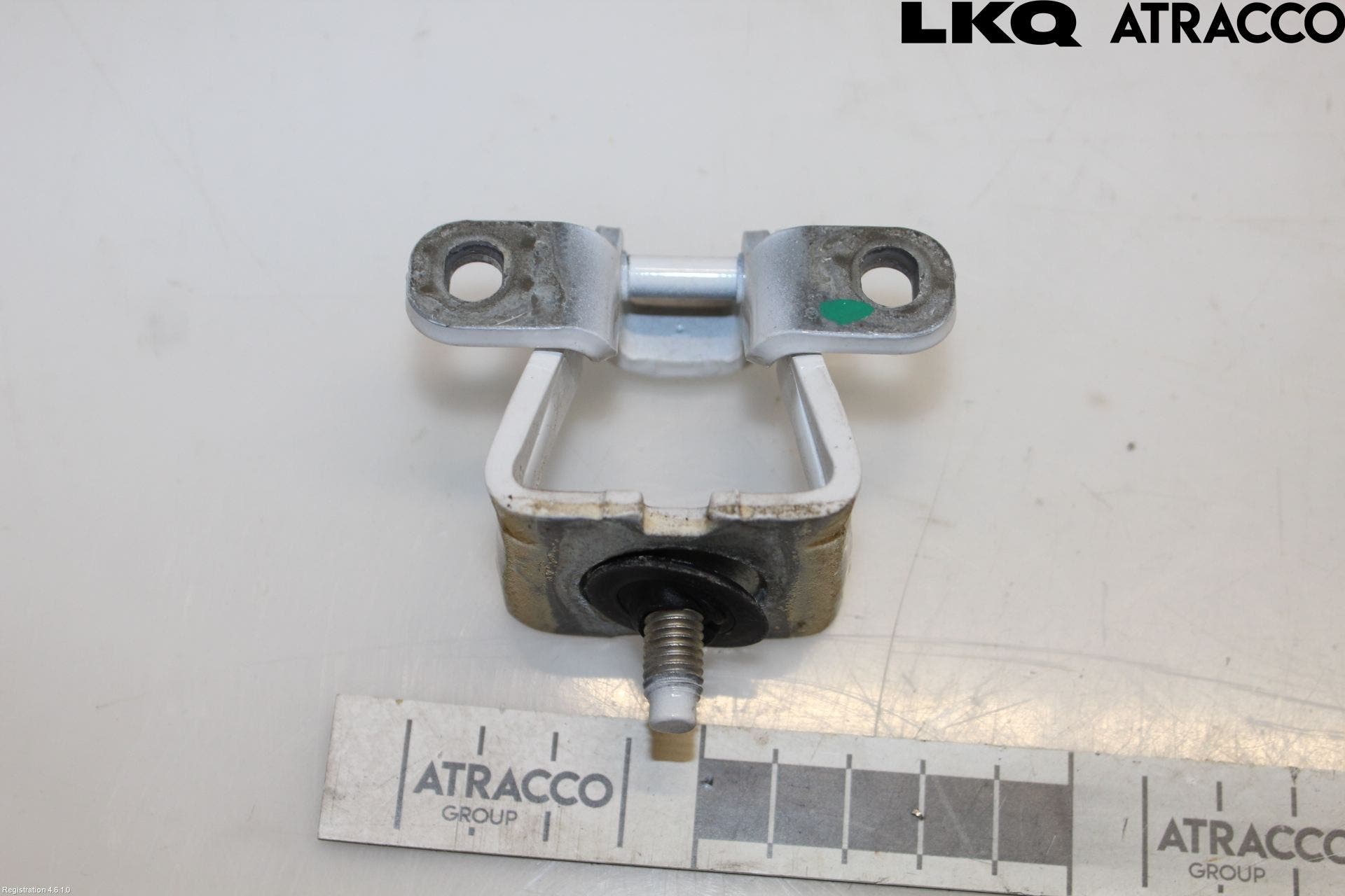 Seat LEON 20- Bakluckegångjärn Vä