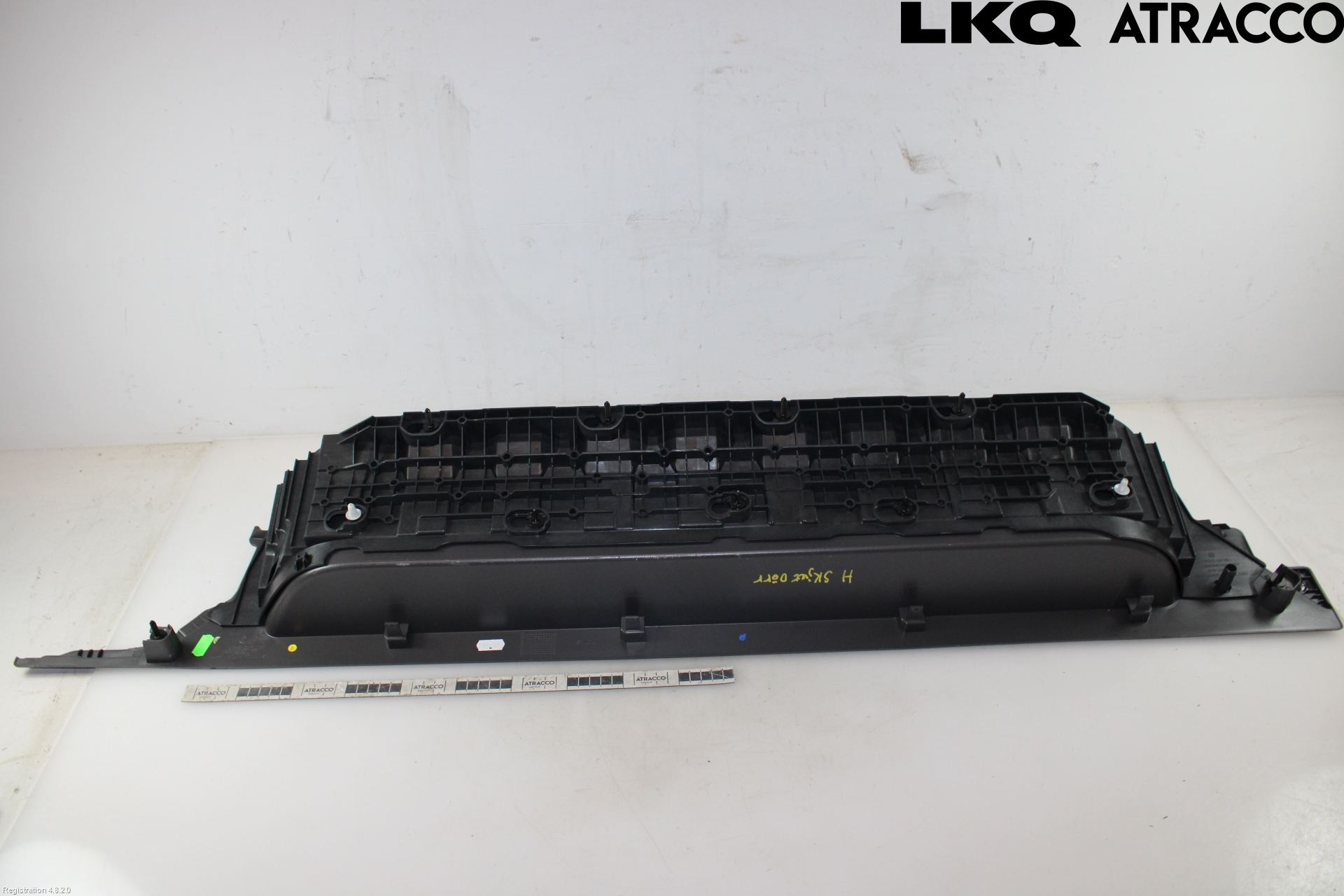 Volkswagen VW TRANSP/CARAVELLE (T7) 22-24 Fotsteg