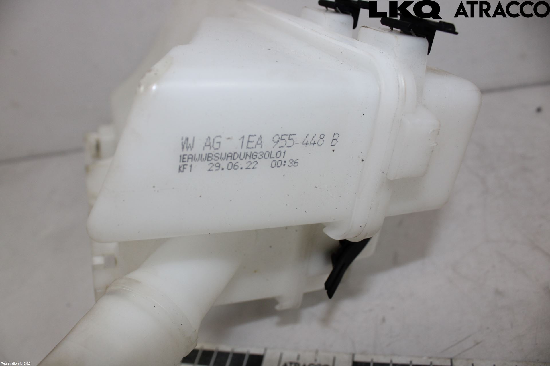 Cupra BORN 22- Spolartank Vindruta