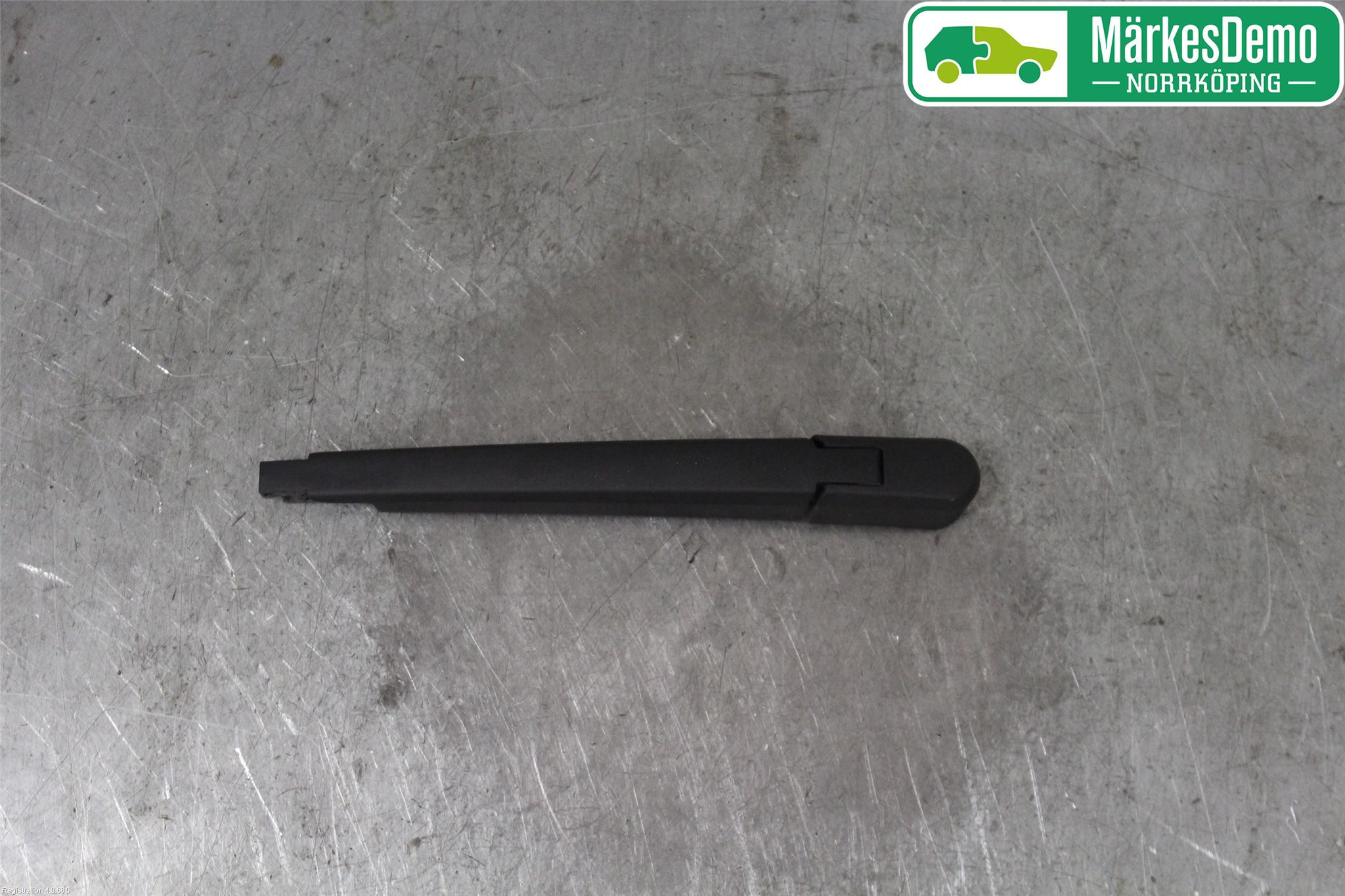 Opel INSIGNIA 17- Torkararm-Bakruta